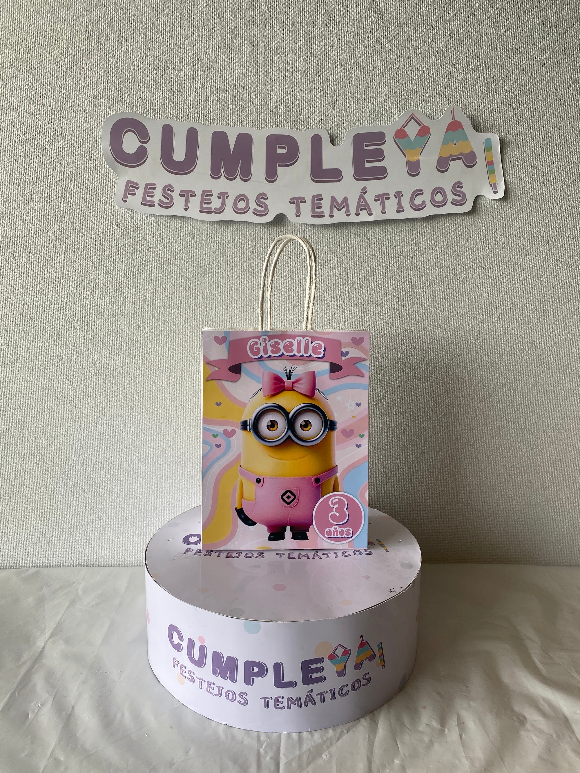 BOLSA SORPRESA 16 × 21 × 8 CM MINIONS ROSA