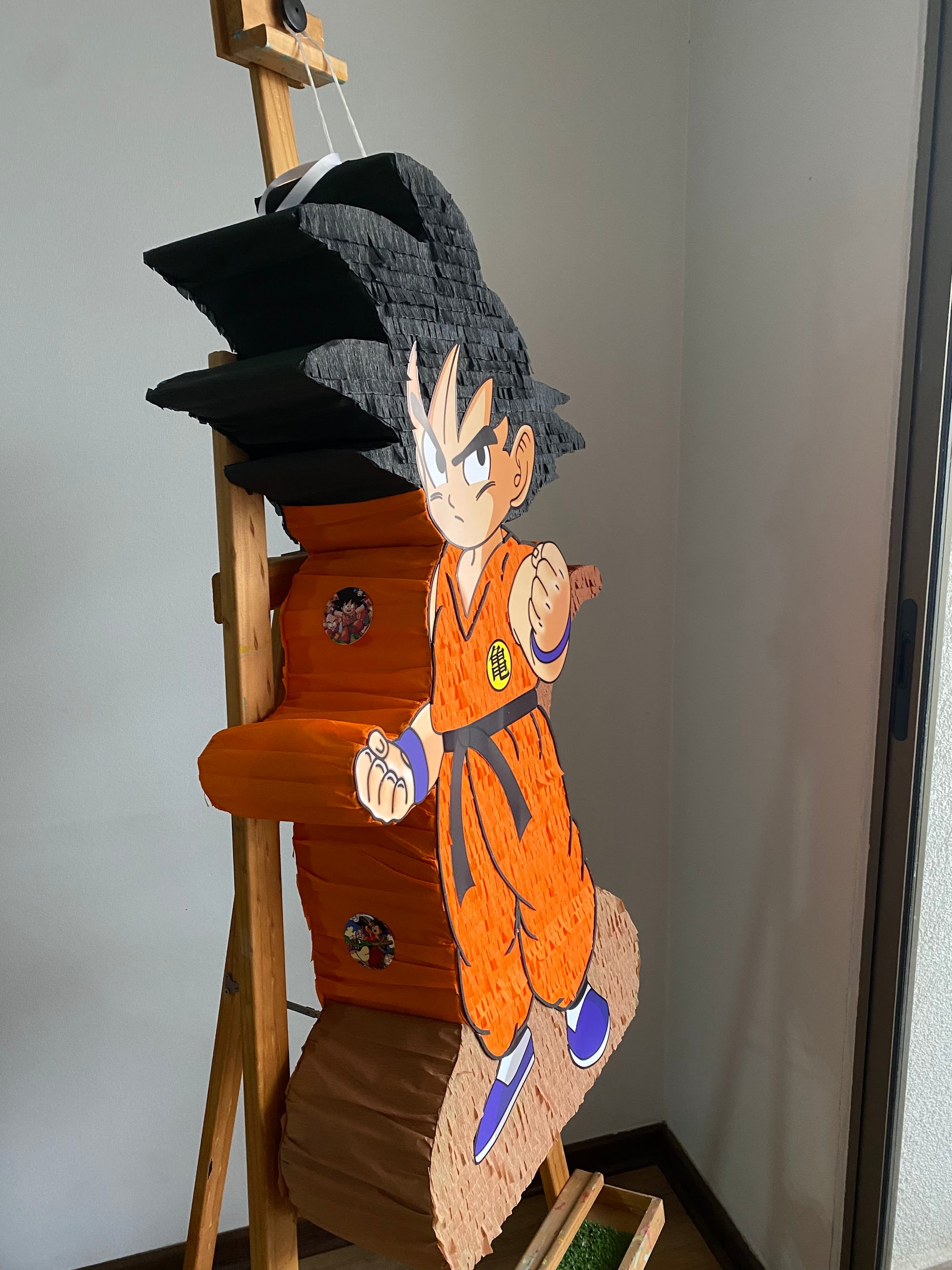 PIÑATA SON GOKÚ NIÑO DRAGON BALL 60CM PREMIUM