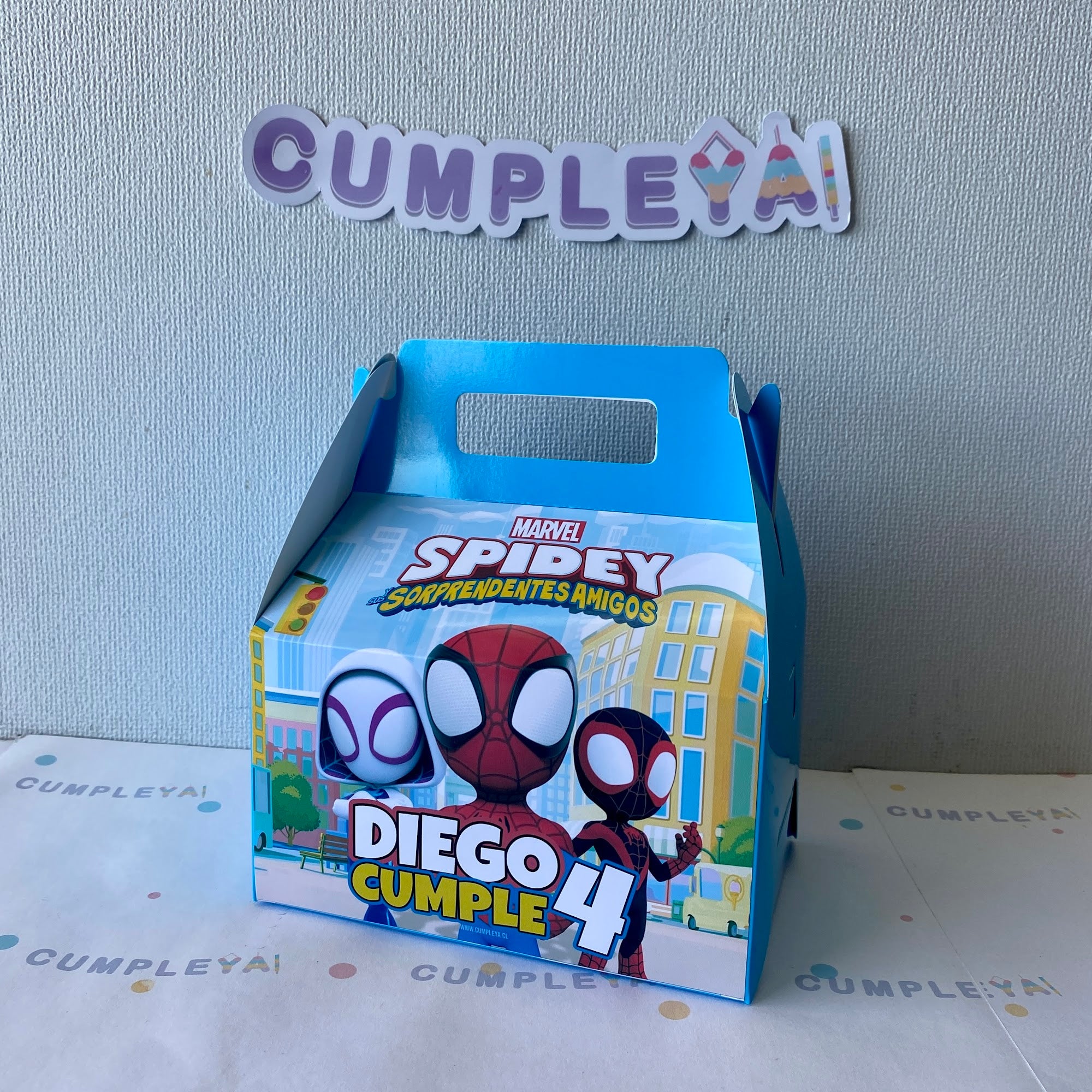 CAJA SORPRESA MALETA SPIDEY Y SUS AMIGOS
