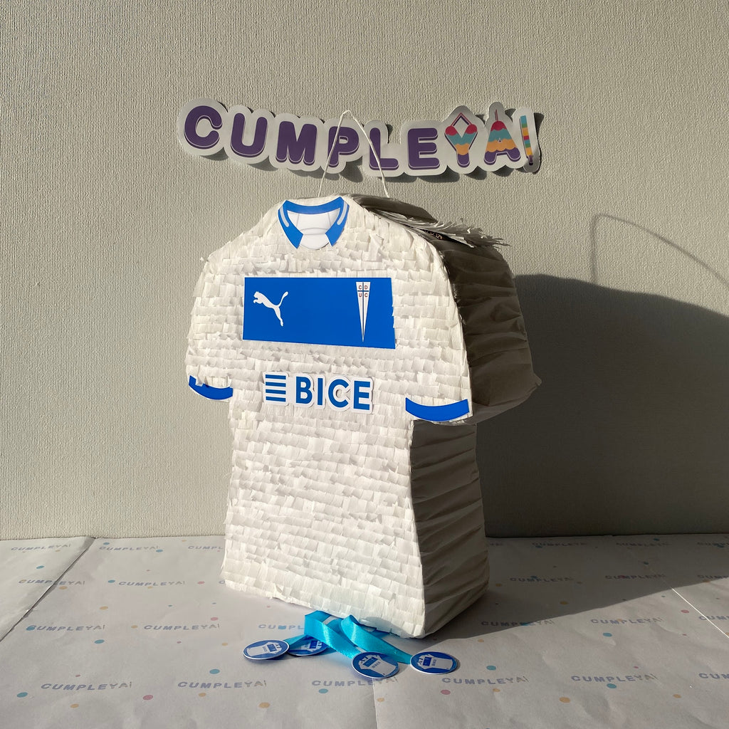 PIÑATA CAMISETA UNIVERSIDAD CATÓLICA 40CM PREMIUM