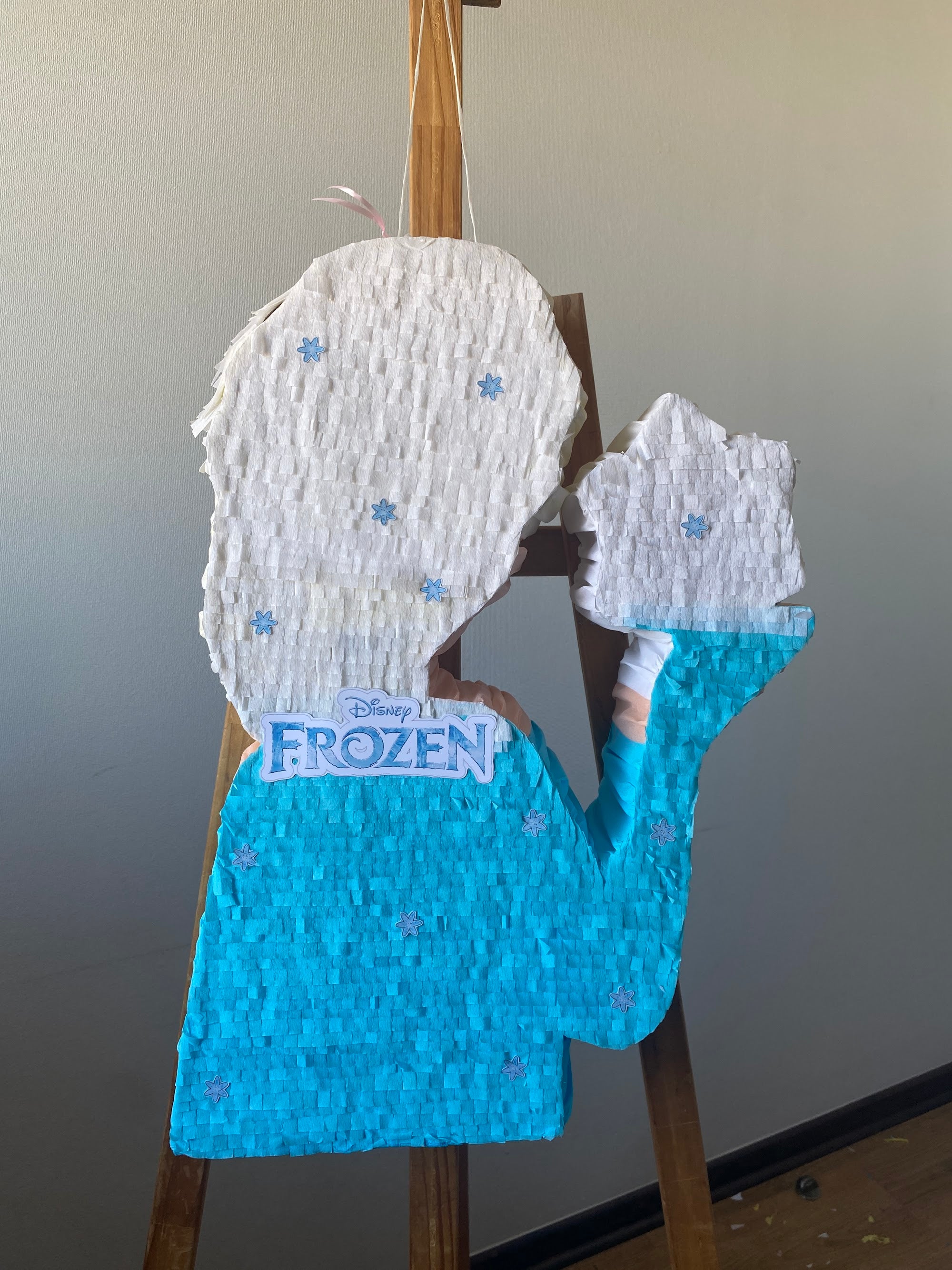 PIÑATA ELSA 60CM PREMIUM