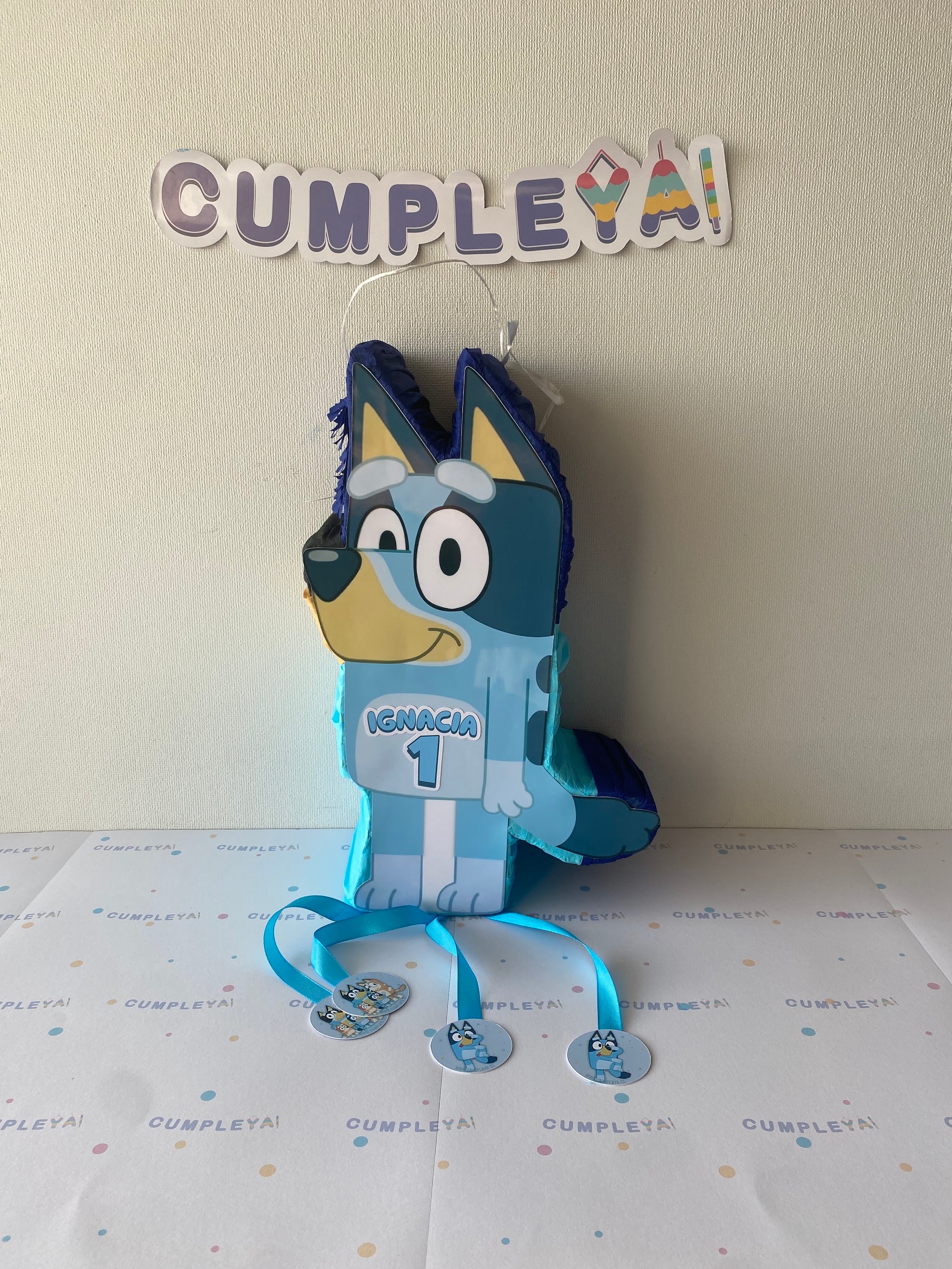 PIÑATA 40 CM BLUEY DE PIE