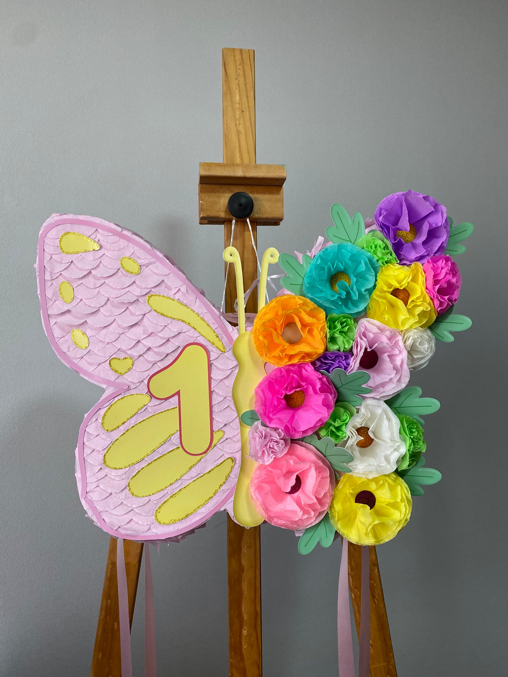 PIÑATA MARIPOSA CON FLORES 40CM PREMIUM