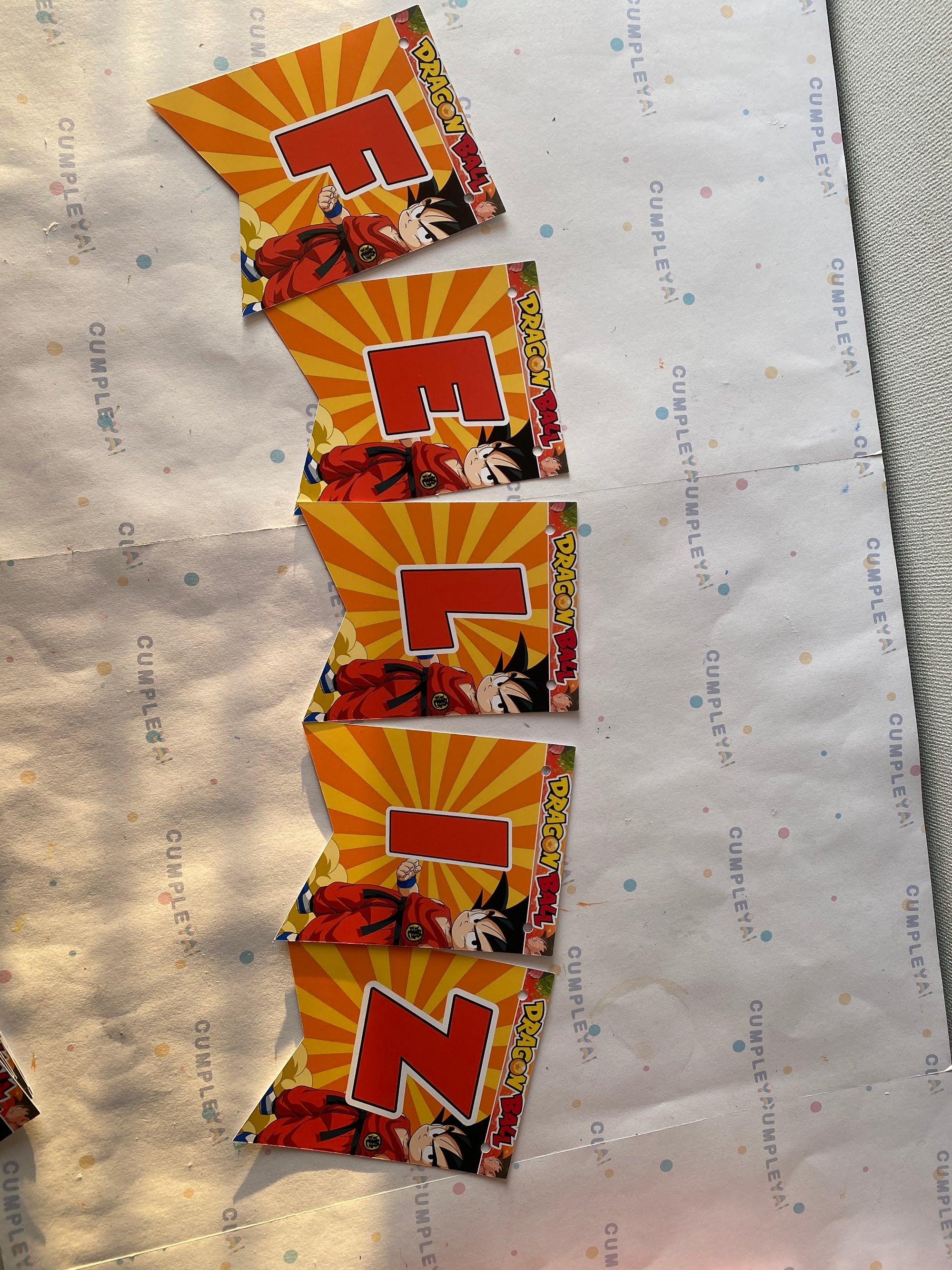 BANDERIN GOKU NIÑO FELIZ CUMPLEAÑOS 11X14CM 15U