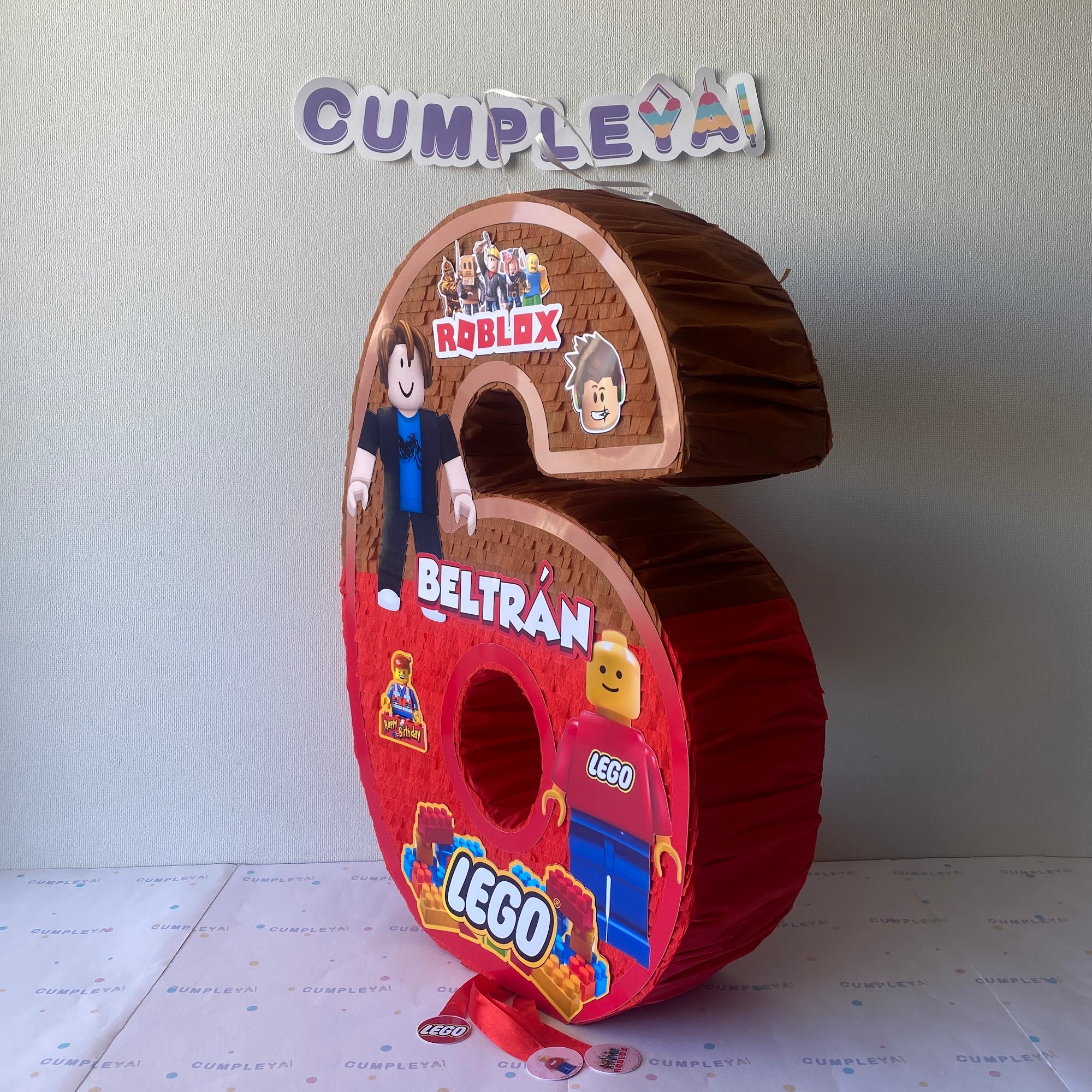 PIÑATA NUMERO 6 DE ROBLOX Y LEGO 60CM PREMIUM