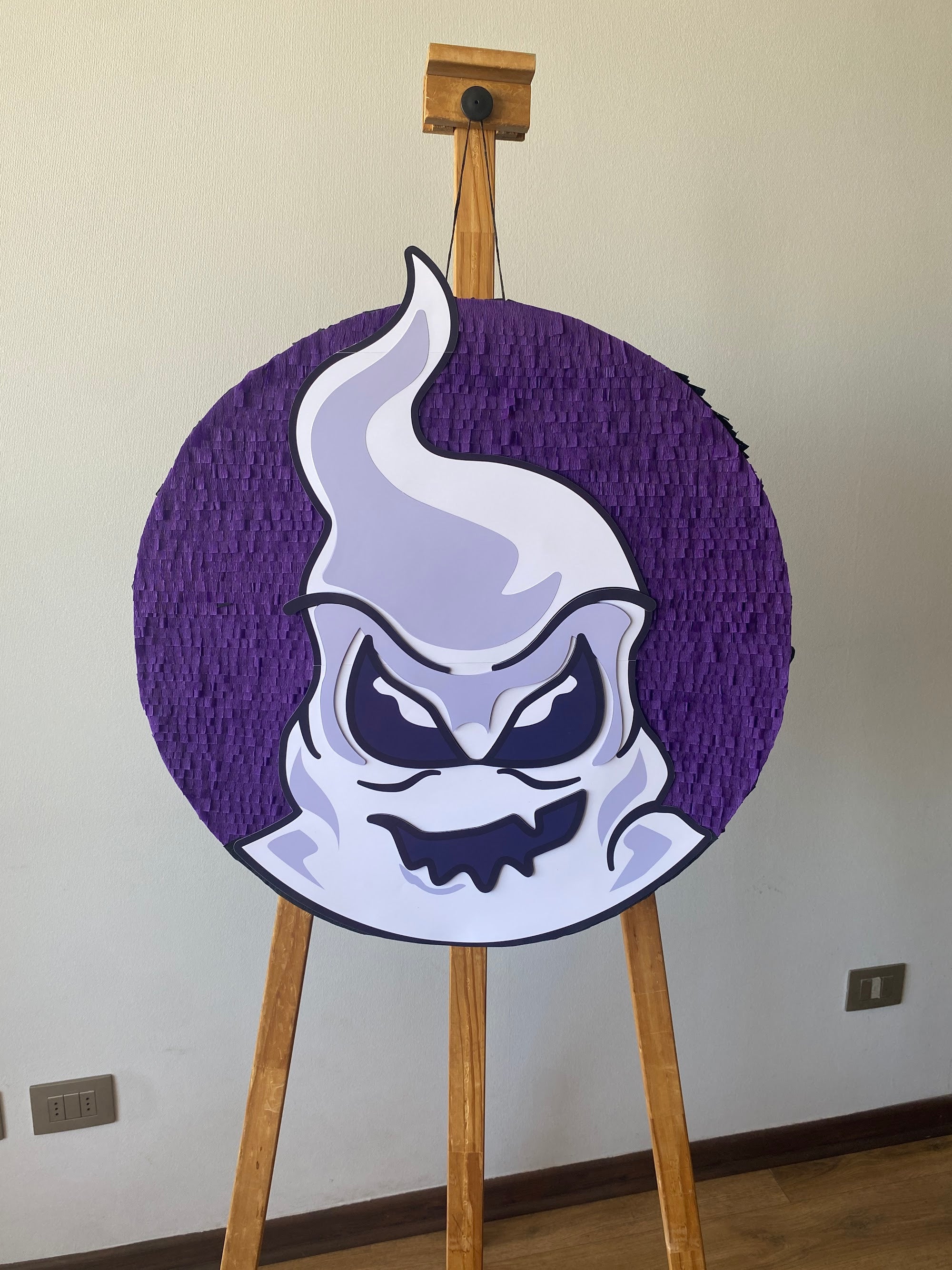 PIÑATA CLUB MISTERIO 60CM PREMIUM