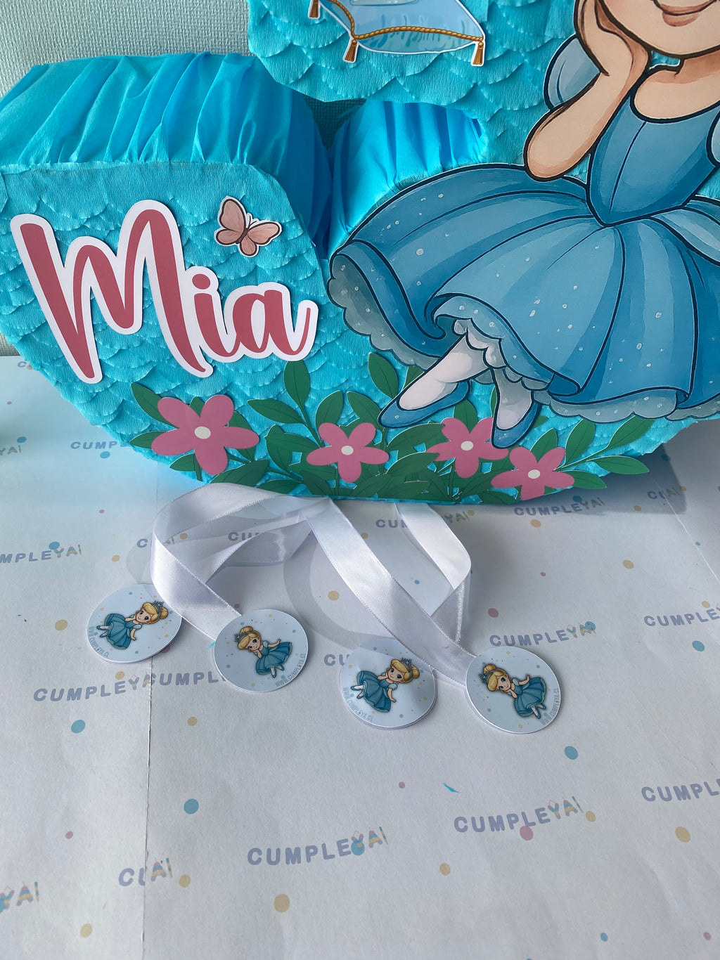 PIÑATA NUMERO 3 CENICIENTA BEBE 60CM PREMIUM