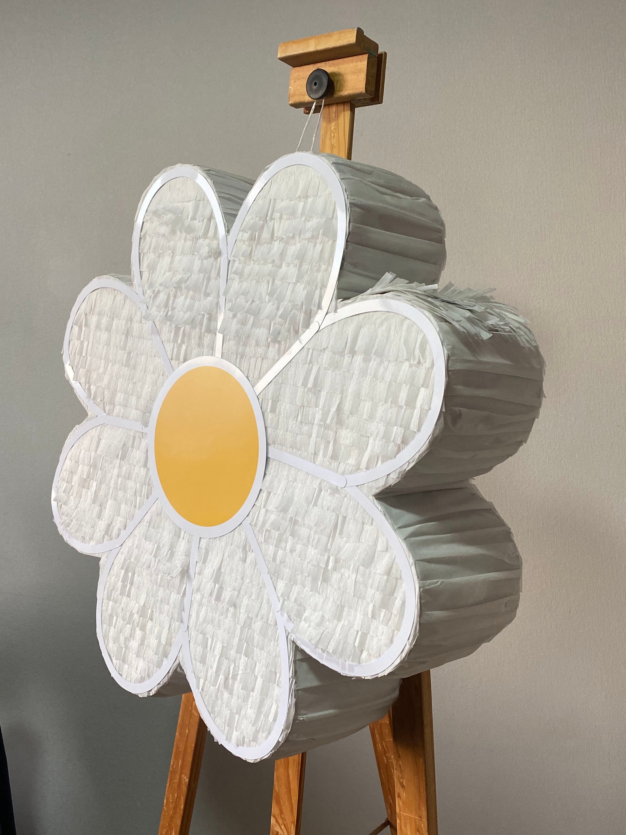 PIÑATA FLOR DE MARGARITA 60CM PREMIUM