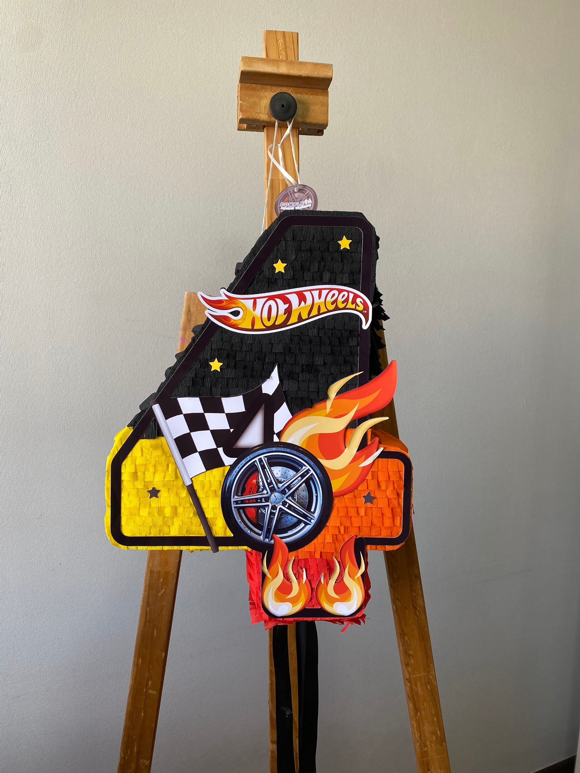 PIÑATA NUMERO 4 HOT WHEELS 40CM PREMIUM