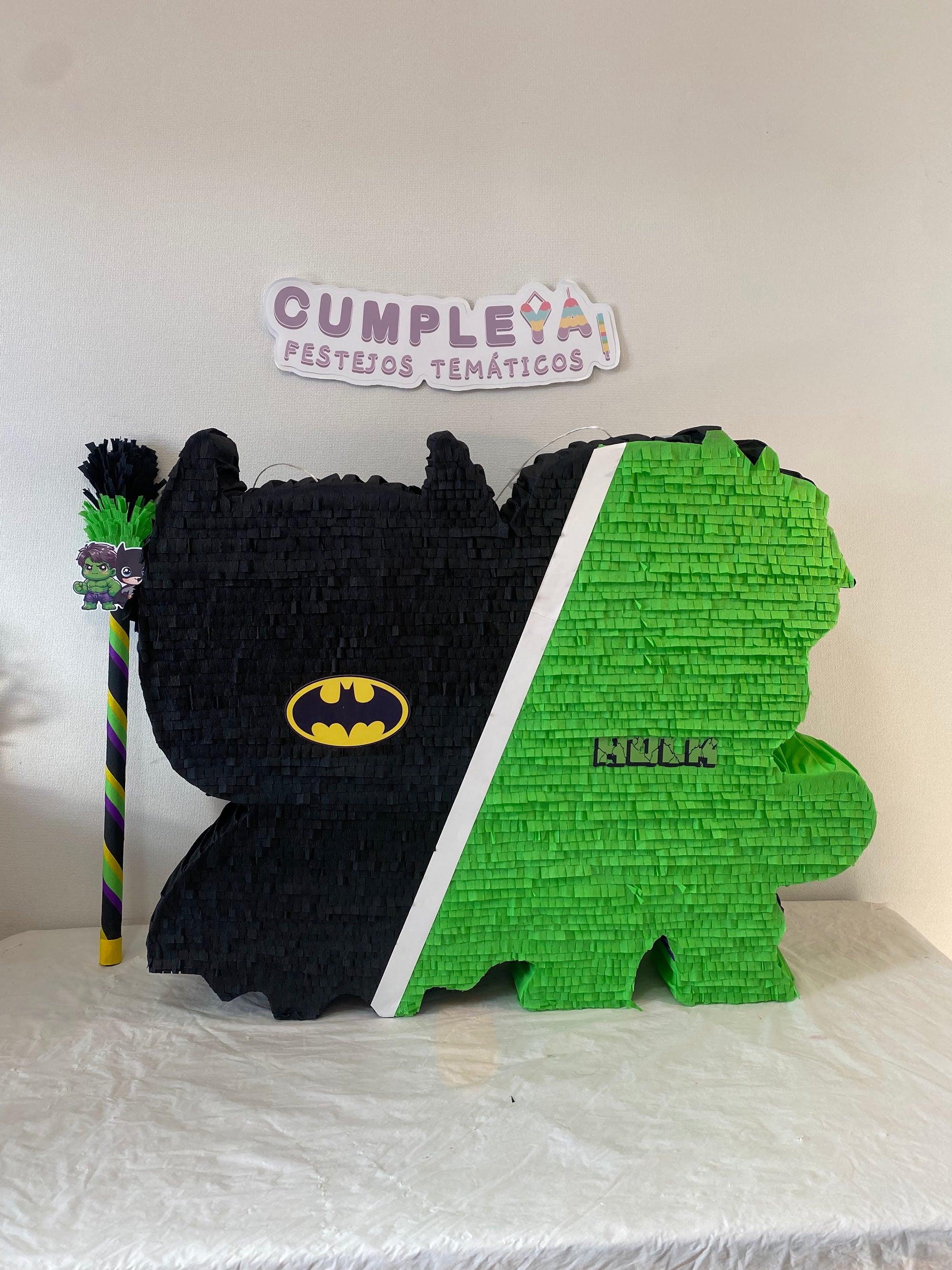 PIÑATA HULK Y BATMAN 60CM PREMIUM