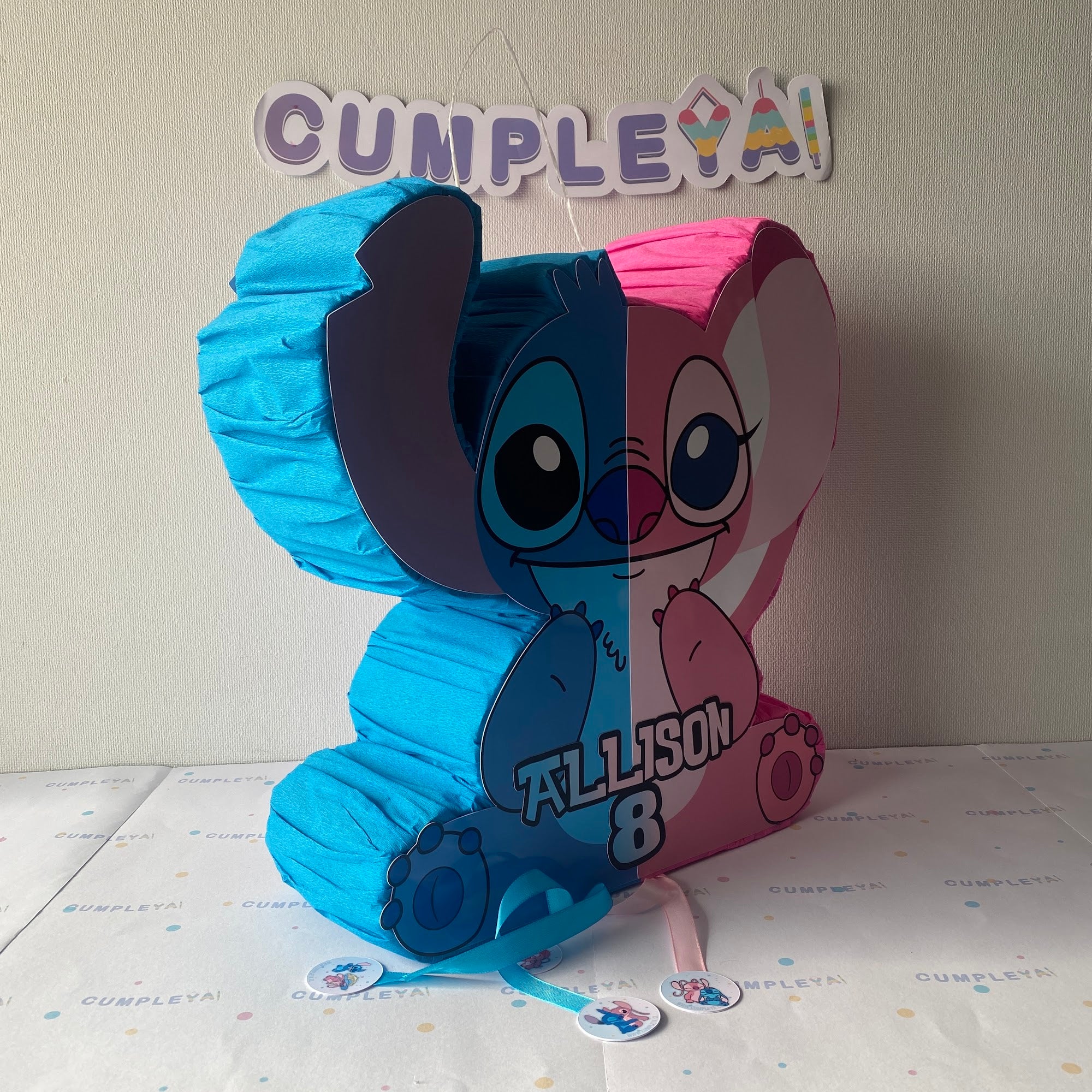 PIÑATA STITCH Y ANGELA MANOS ARRIBA 40CM FIGURA EXPRÉS