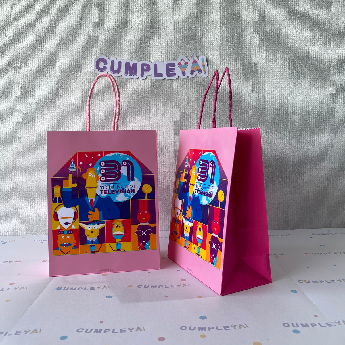 BOLSA SORPRESA 16 × 21 × 8 CM 31 NINUTOS COLORES