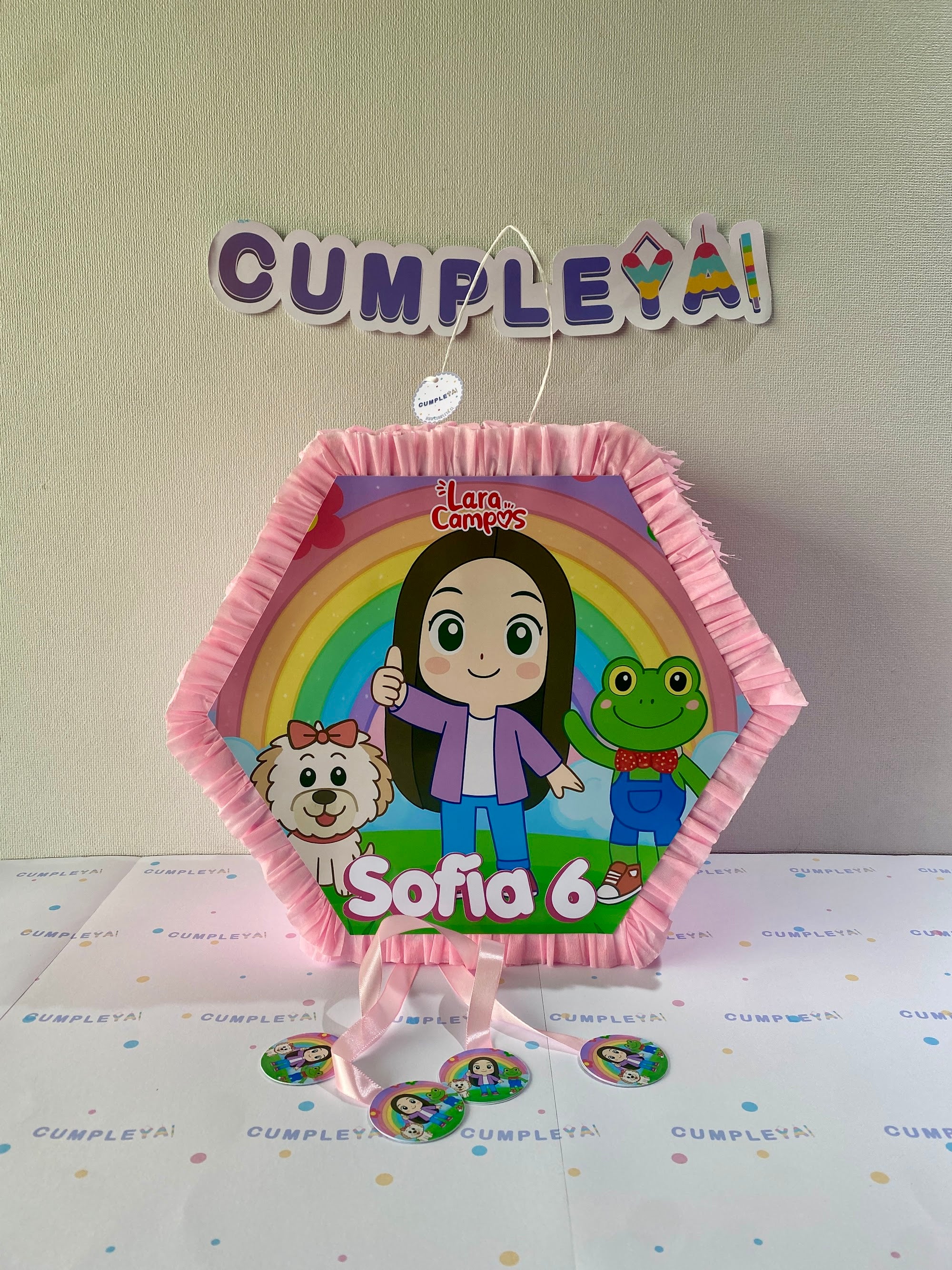 PIÑATA LARA CAMPOS ANIMADO HEXAGONAL EXPRÉS 40CM
