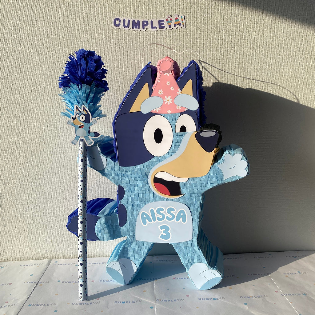 PIÑATA BLUEY CON GORRITO 60CM PREMIUM