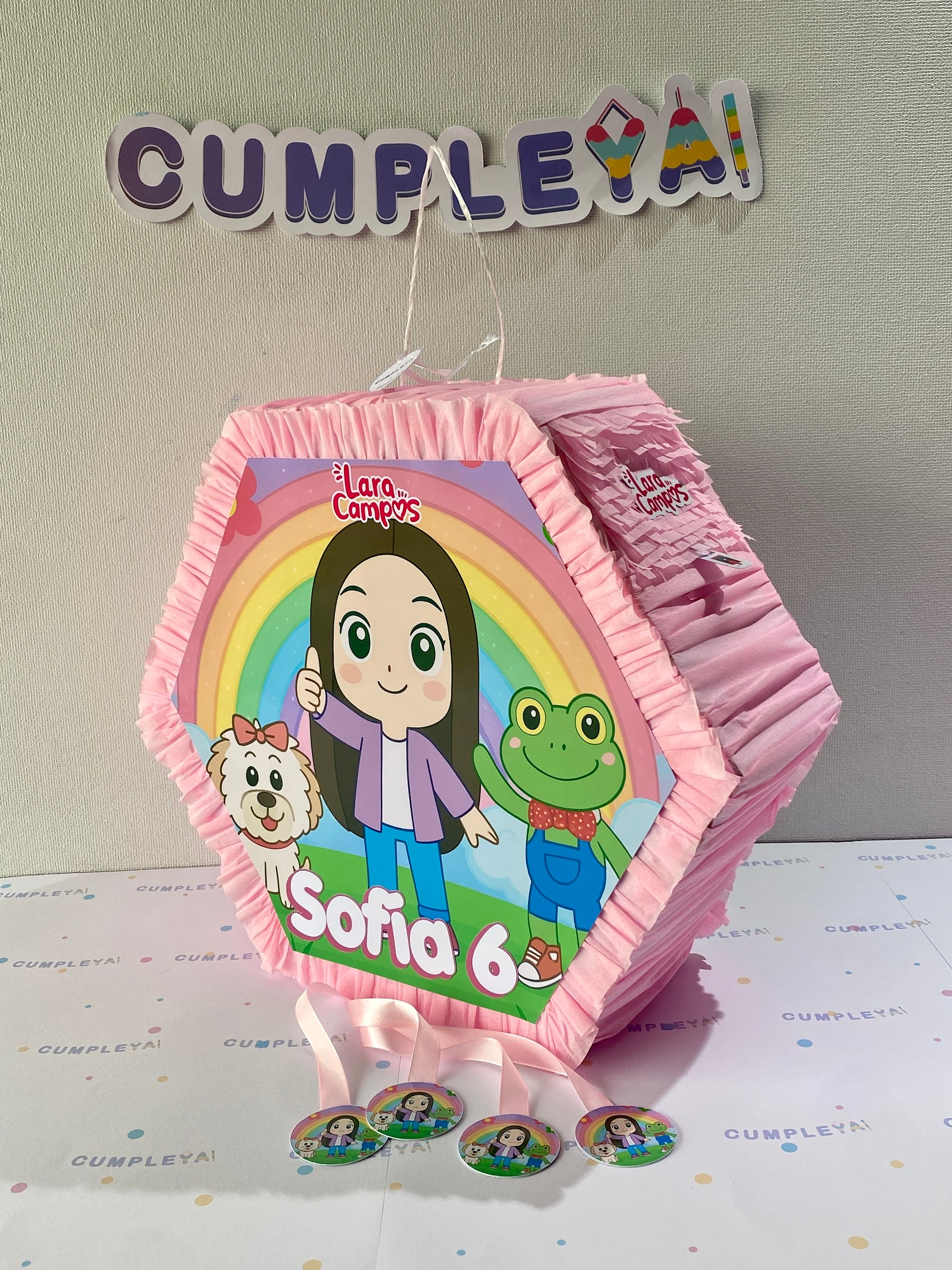 PIÑATA LARA CAMPOS ANIMADO HEXAGONAL EXPRÉS 40CM