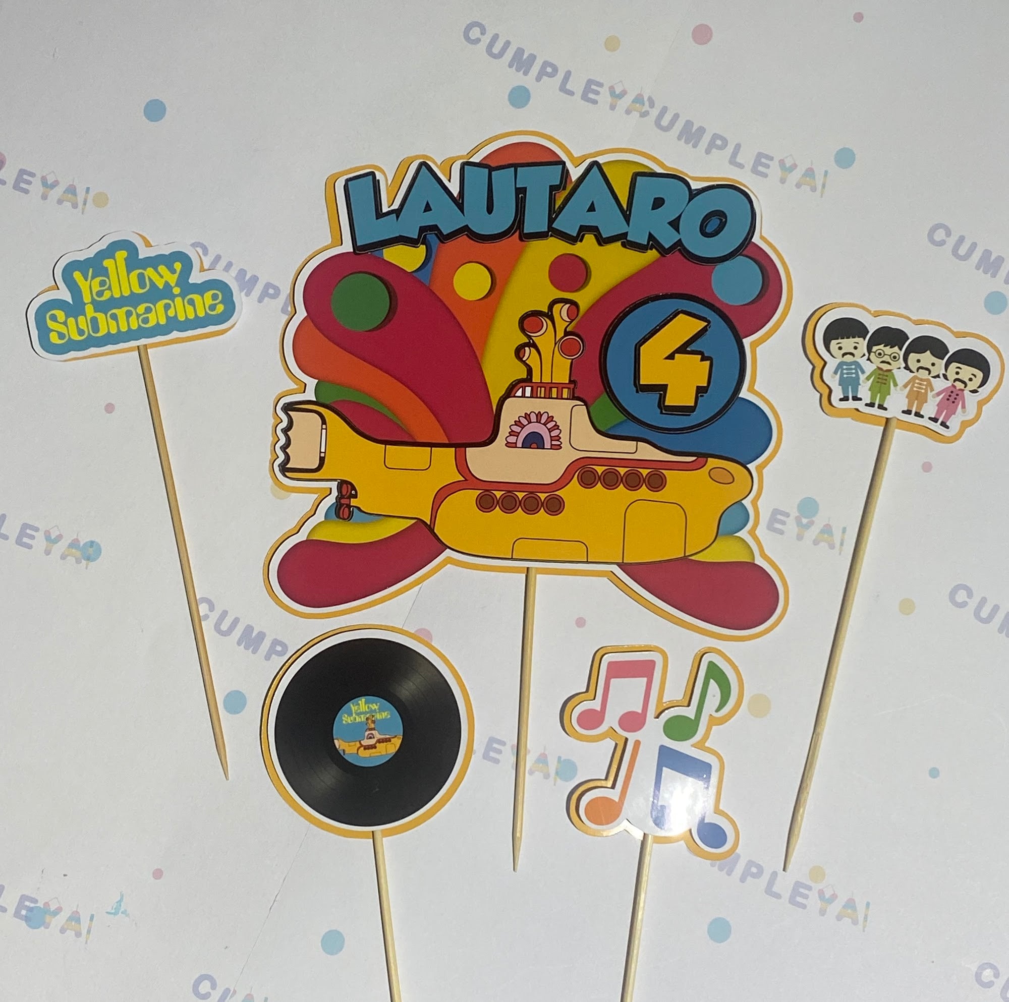 TOPPER YELLOW SUBMARINE INFANTIL 15CM + 4U 6CM