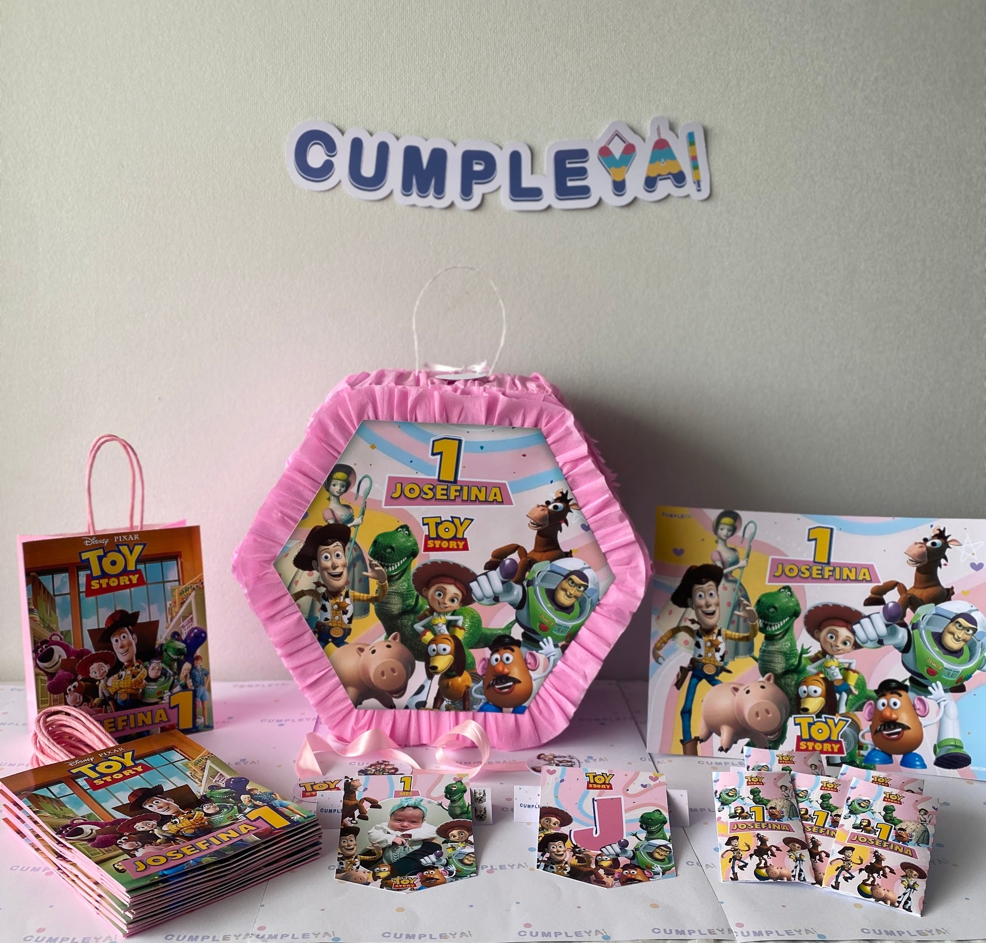 PIÑATA TOYS STORY HEXAGONAL EXPRÉS 40CM