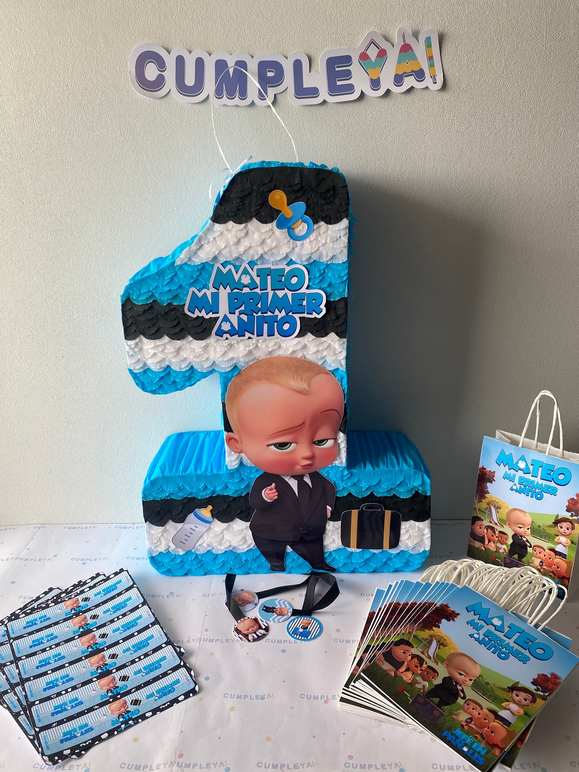 PIÑATA JEFE EN PAÑALES EN NÚMERO 1 60CM PREMIUM