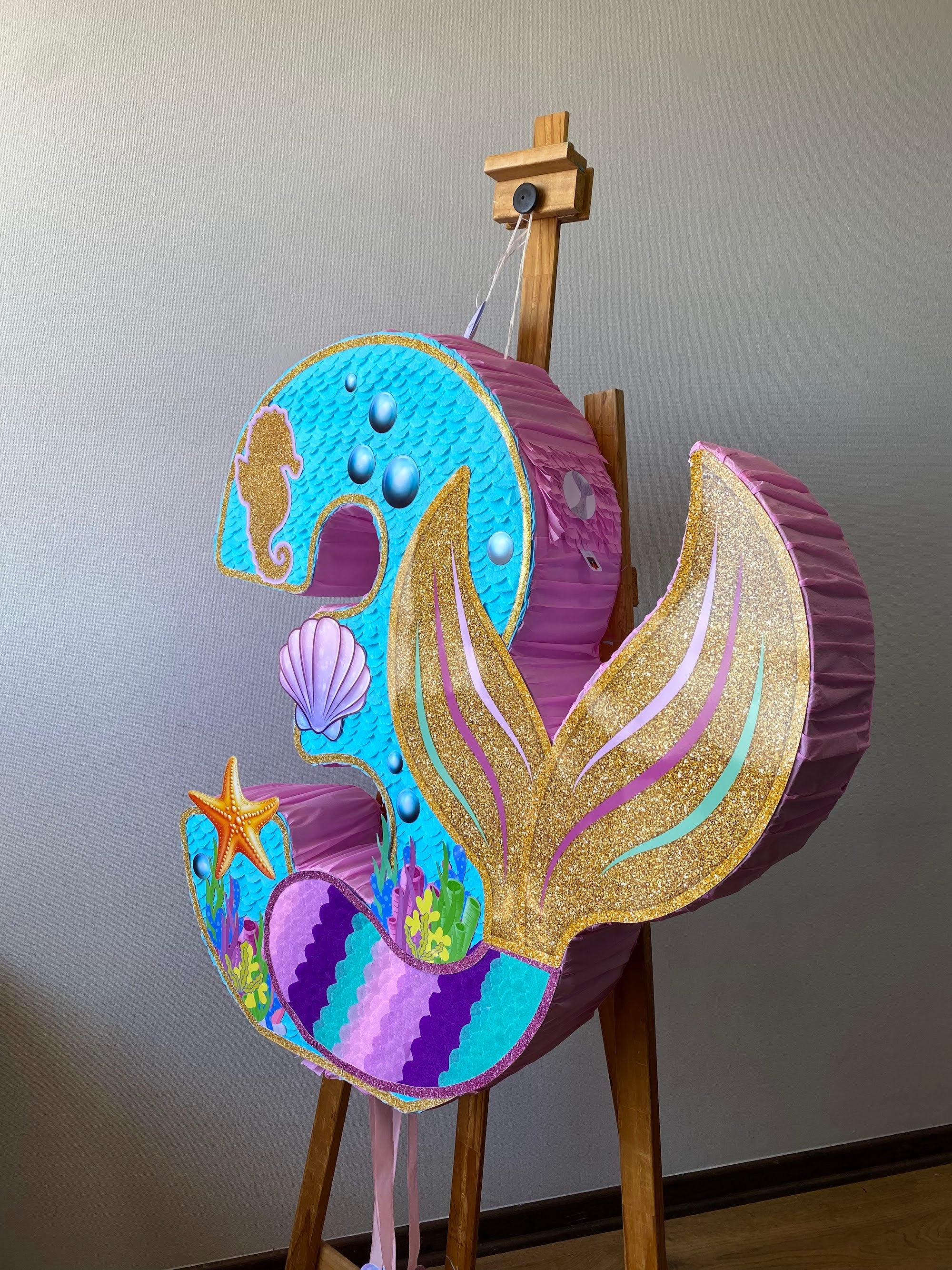 PIÑATA NUMERO 3 CON COLA DE SIRENA 60CM PREMIUM