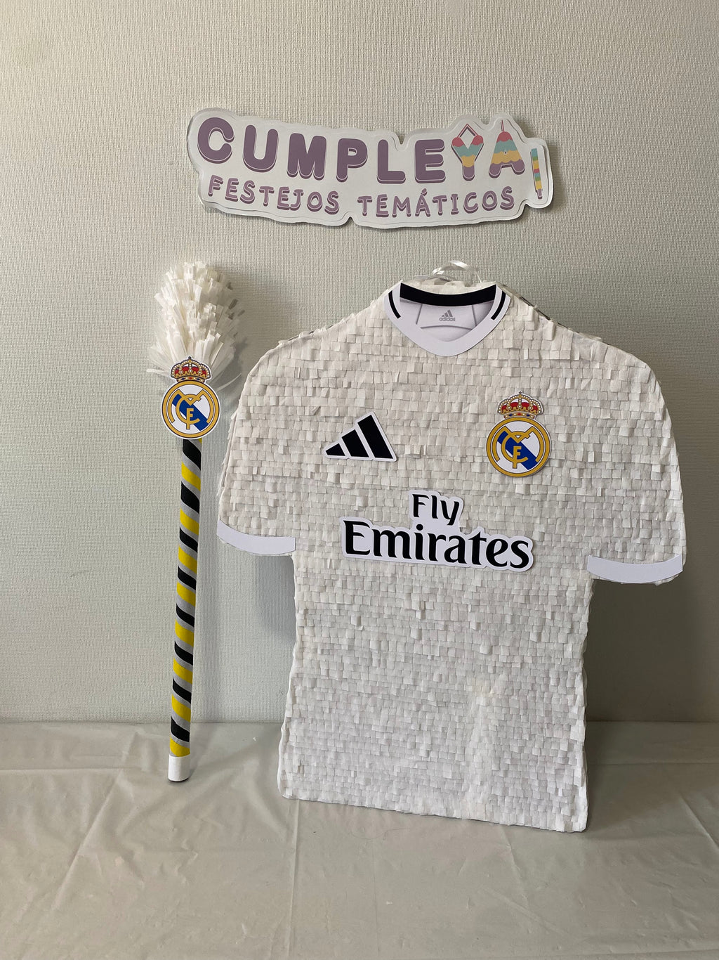 PIÑATA CAMISA REAL MADRID 60CM PREMIUM