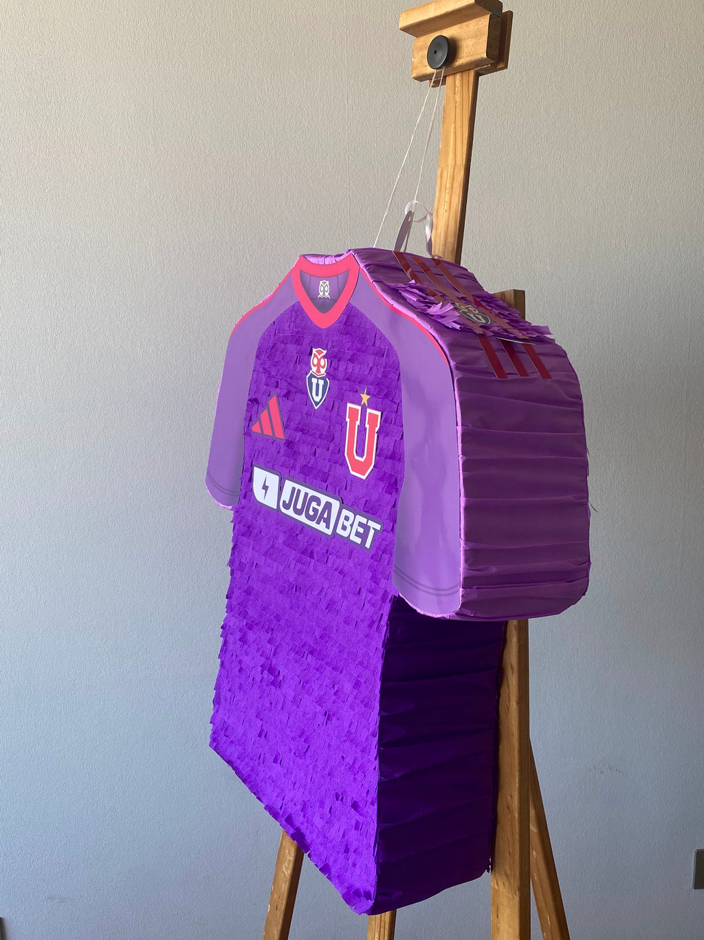 PIÑATA CAMISA U DE CHILE 60CM PREMIUM