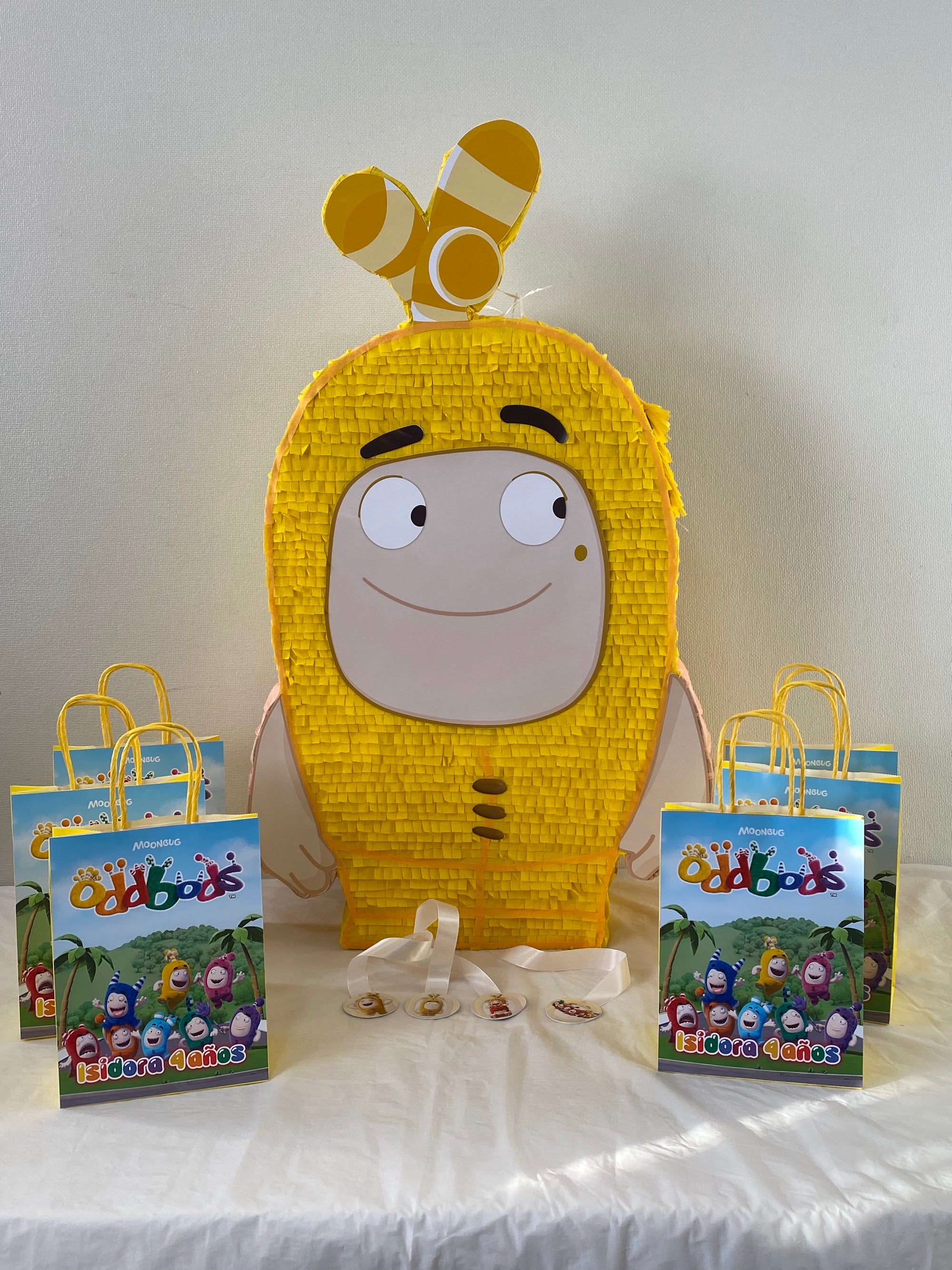 PIÑATA ODDBODS 60CM PREMIUM