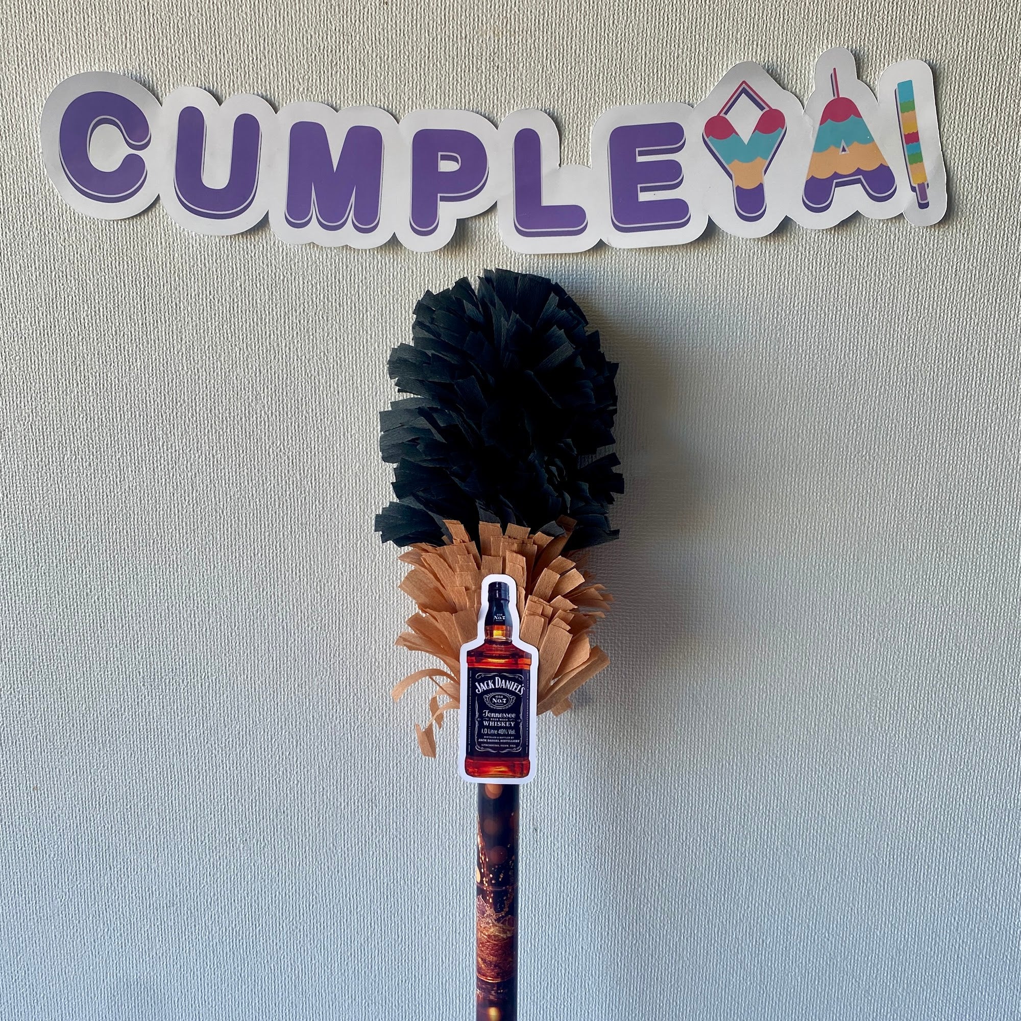 BASTÓN BOTELLA JACK DANIELS TEMÁTICO PARA PIÑATA