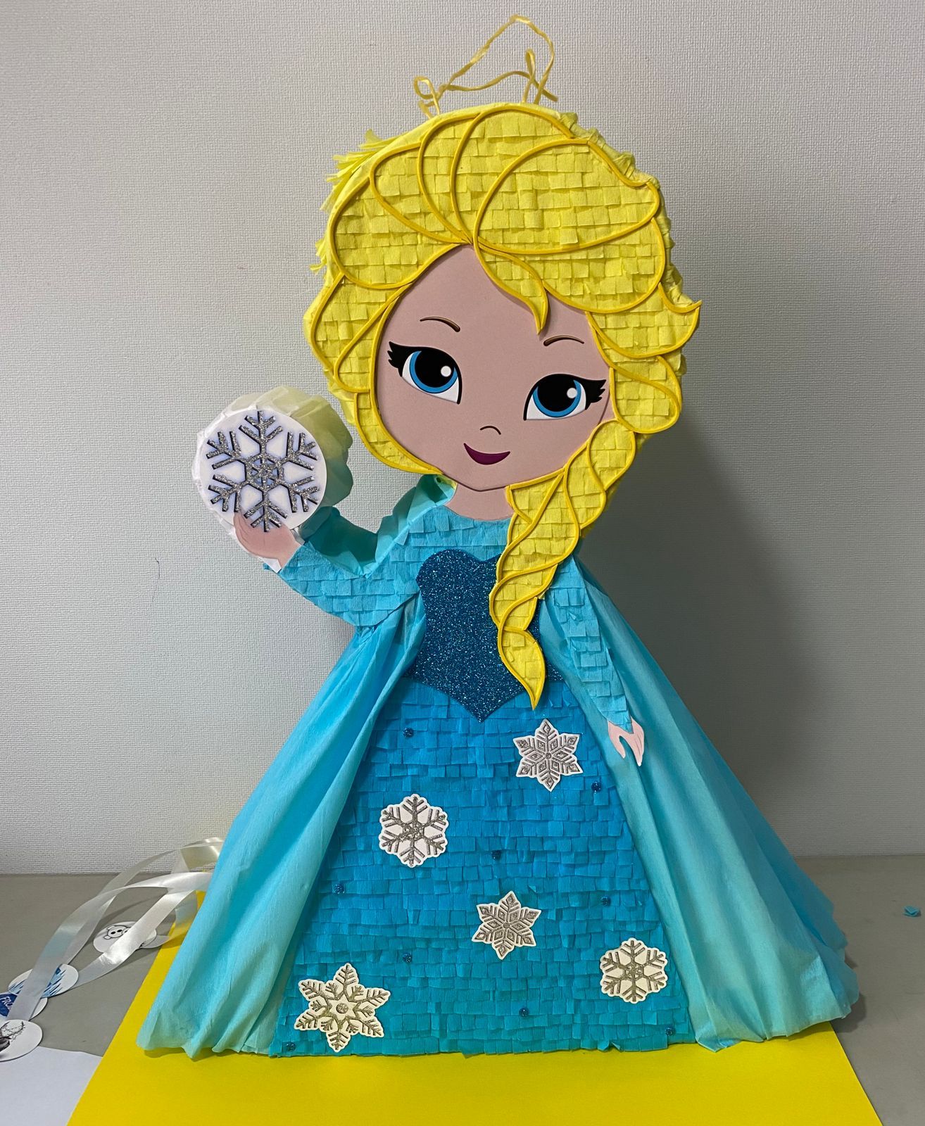 PIÑATA ELSA DE FROZEN 60CM PREMIUM