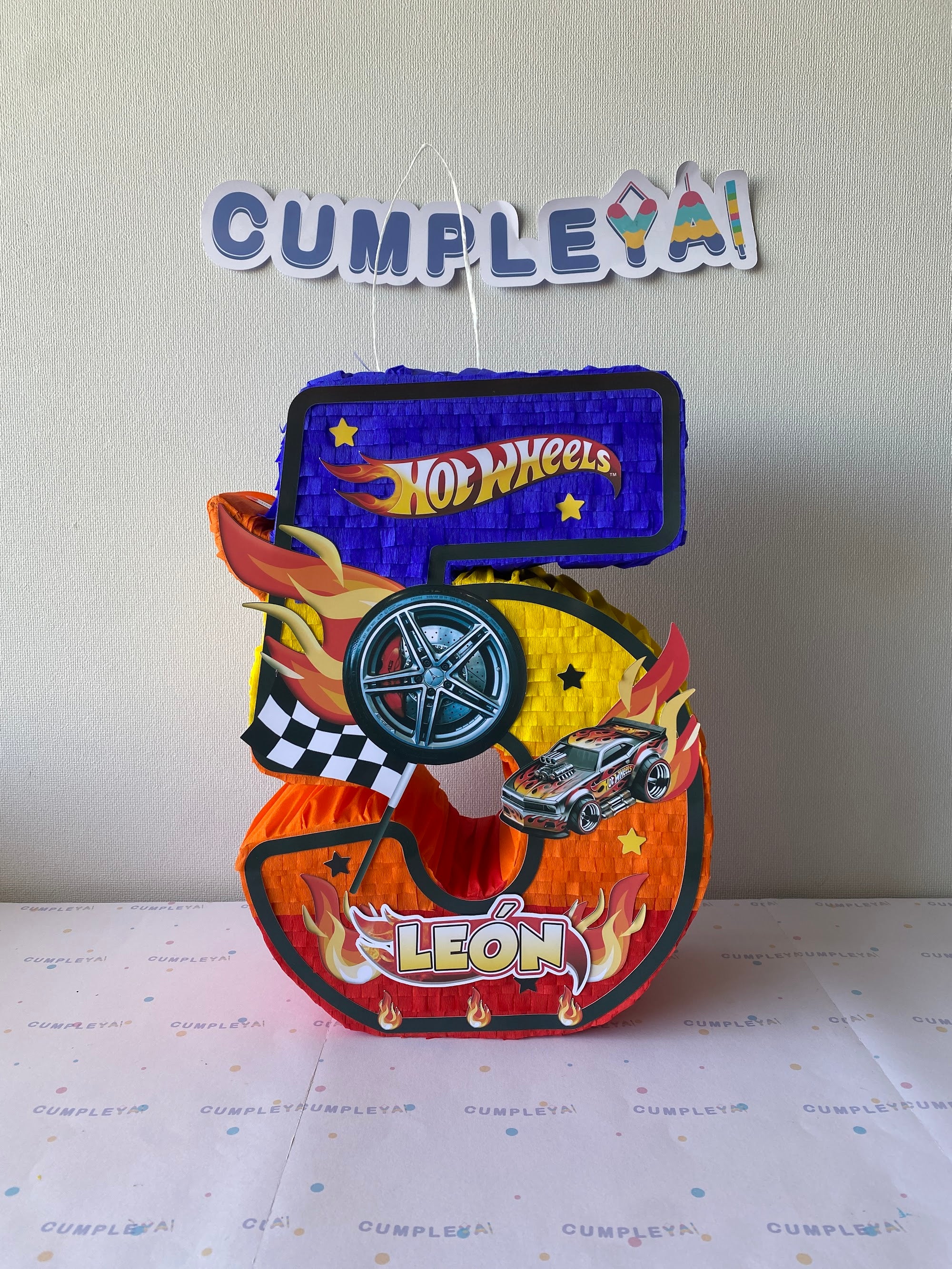 PIÑATA NUMERO 5 HOT WHEELS 40CM PREMIUM