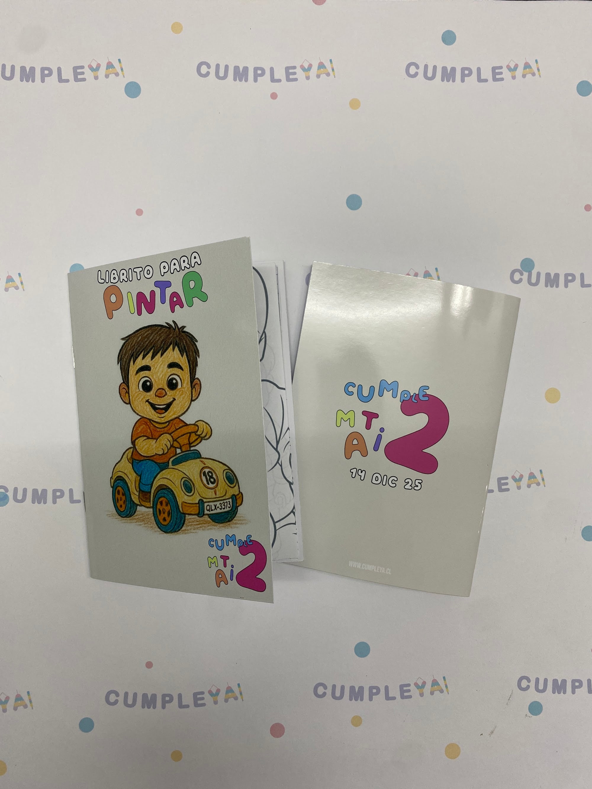 LIBRITO PARA COLOREAR AUTO DE JUGUETE 8 PAGINAS 11X15CM TEMÁTICO