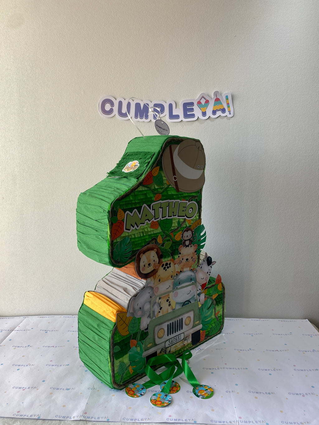 PIÑATA NUMERO 1 CON JEEP SAFARI 60CM PREMIUM