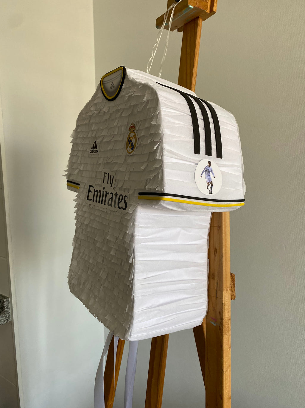 PIÑATA CAMISA REAL MADRID / CR7 CRISTIANO 40CM PREMIUM