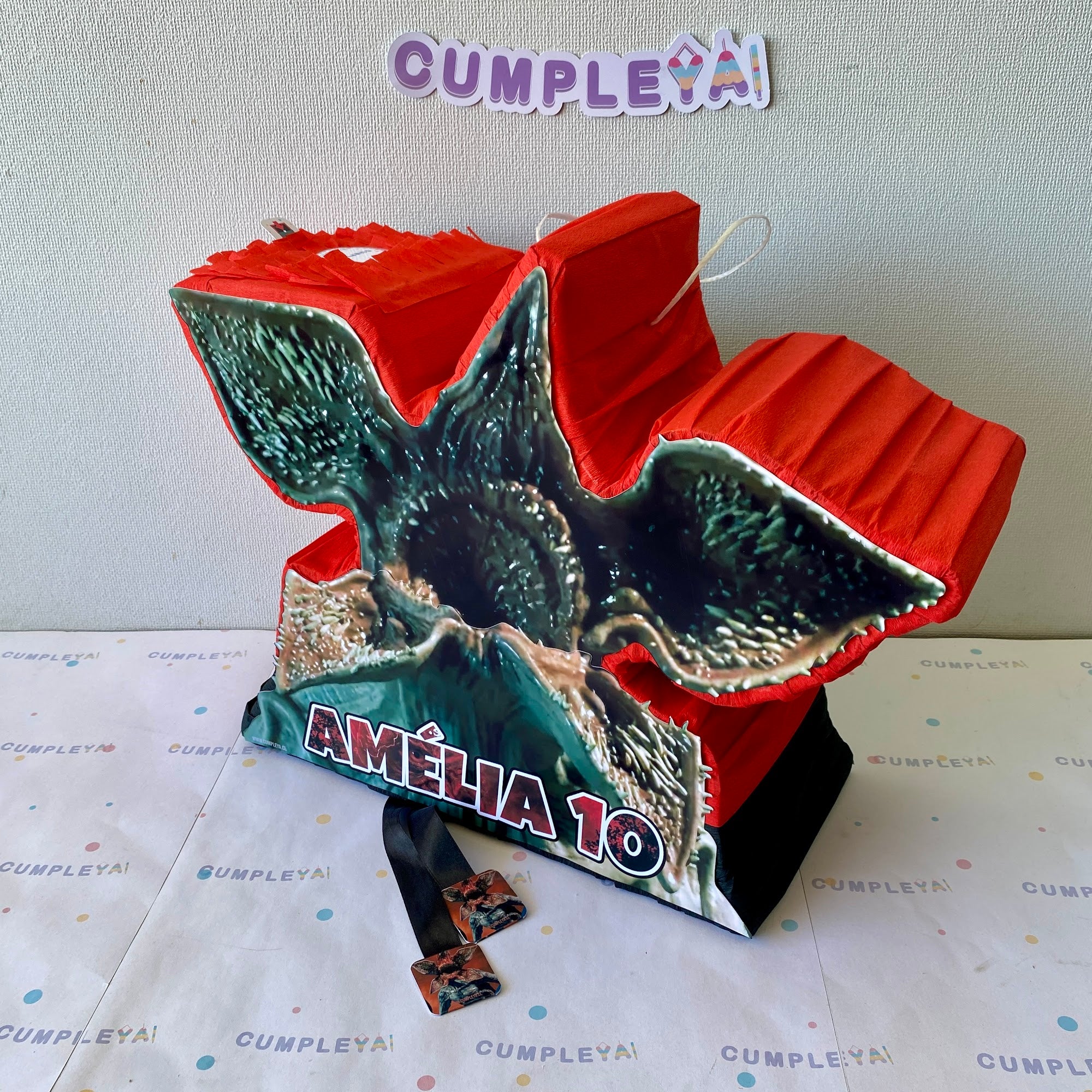 PIÑATA 40 CM STRANGER THINGS