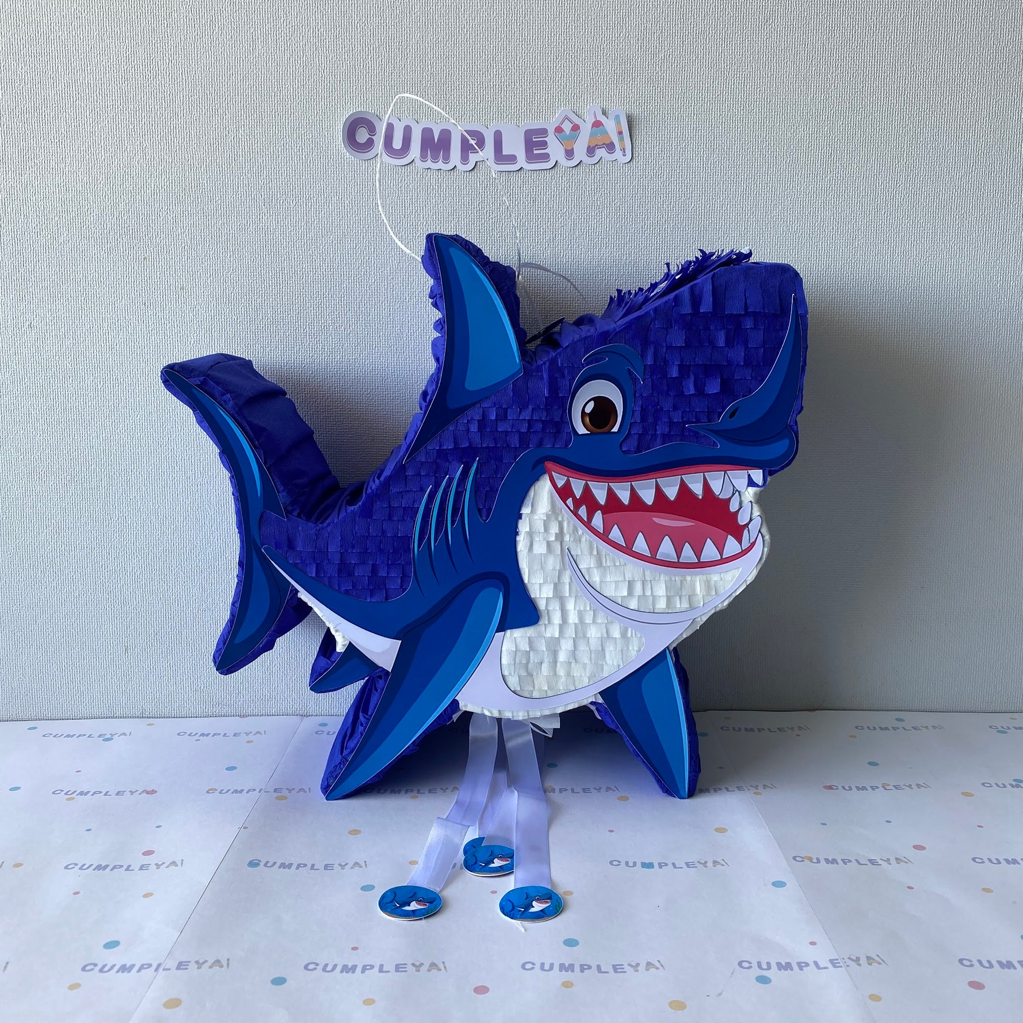 PIÑATA TIBURON AZUL 40CM PREMIUM
