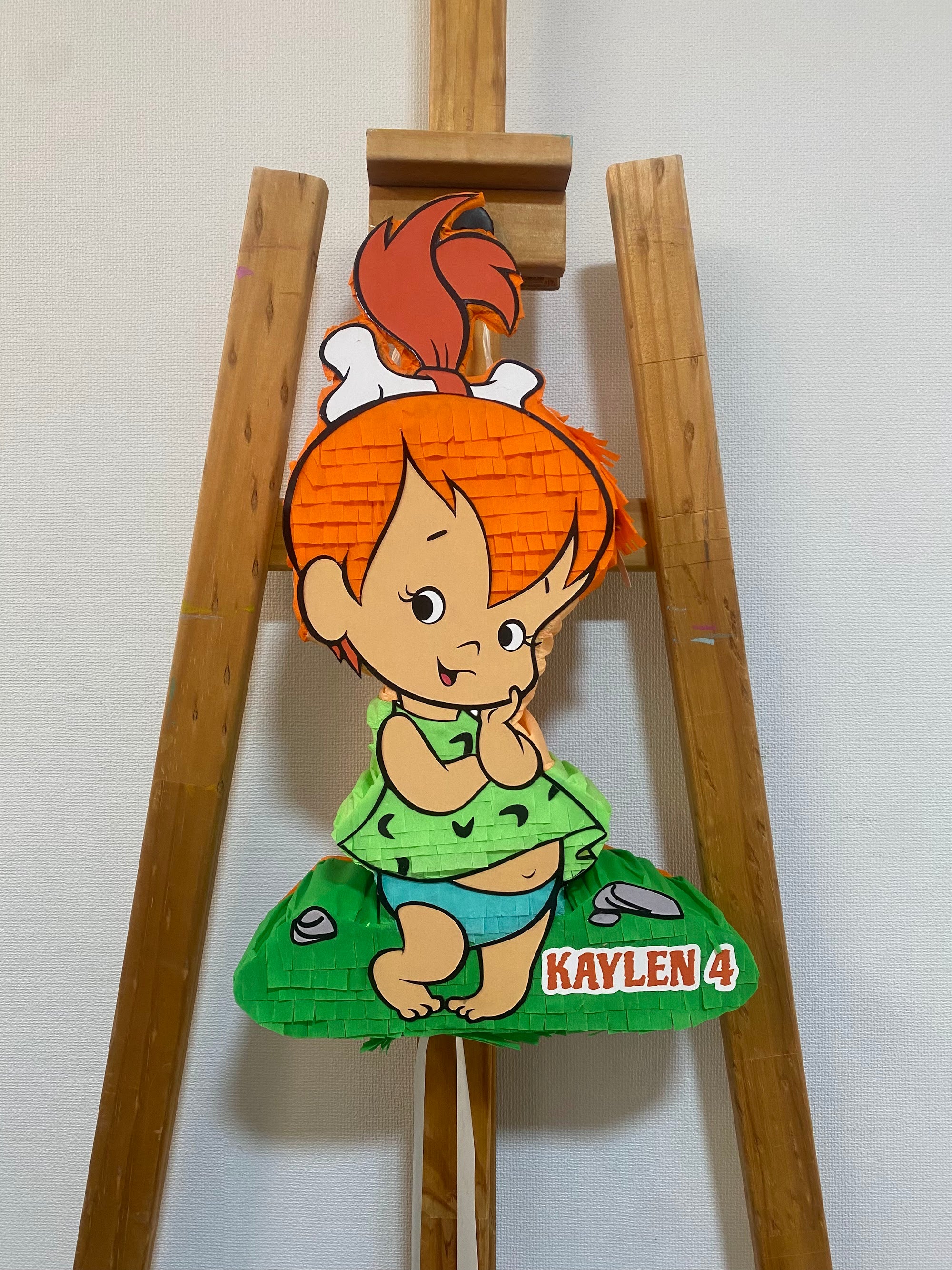 PIÑATA PEBBLES DE PICAPIEDRAS 40CM PREMIUM