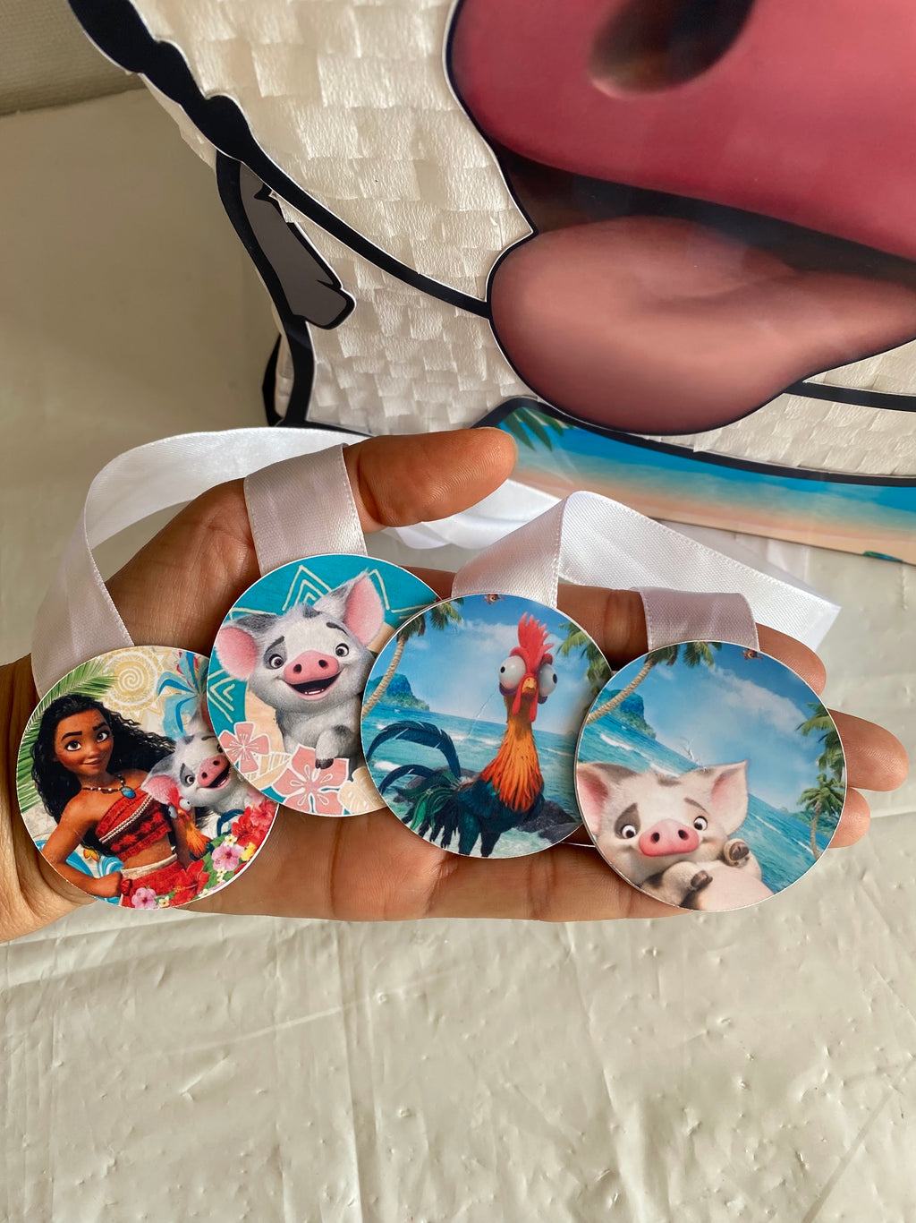 PIÑATA CERDITO Y GALLO DE MOANA 60CM PREMIUM