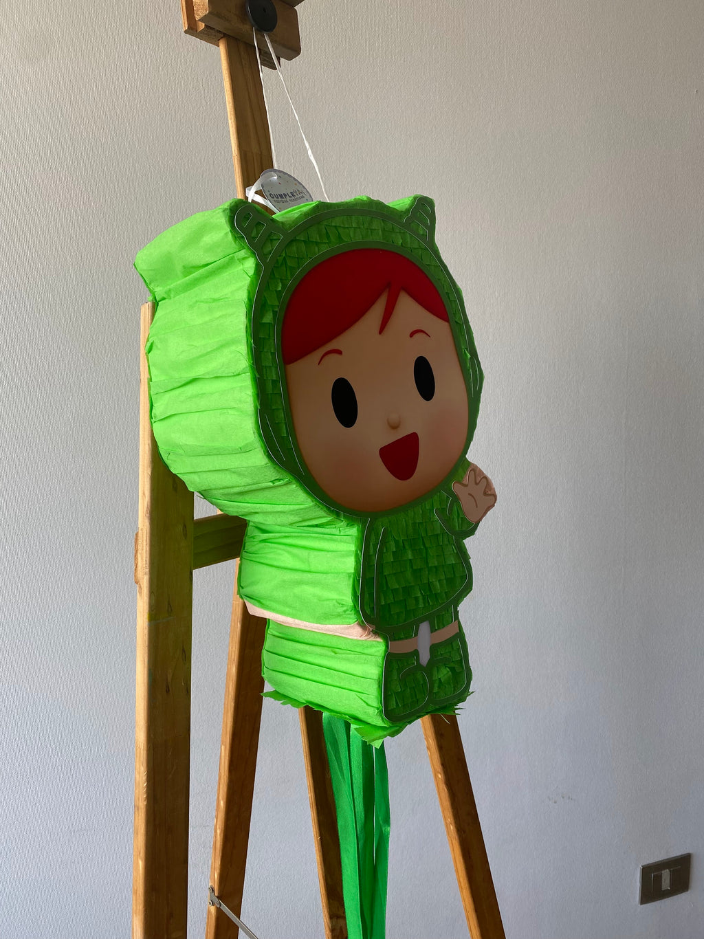 PIÑATA NINA DE POCOYO 40CM PREMIUM
