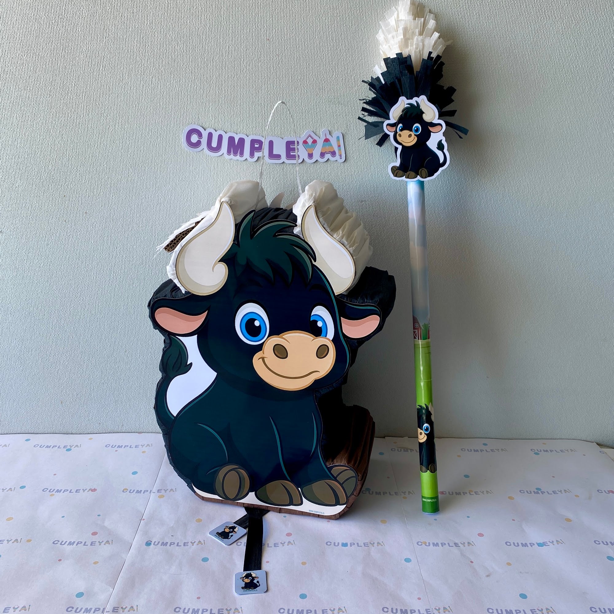 PIÑATA 40 CM TORO NEGRO