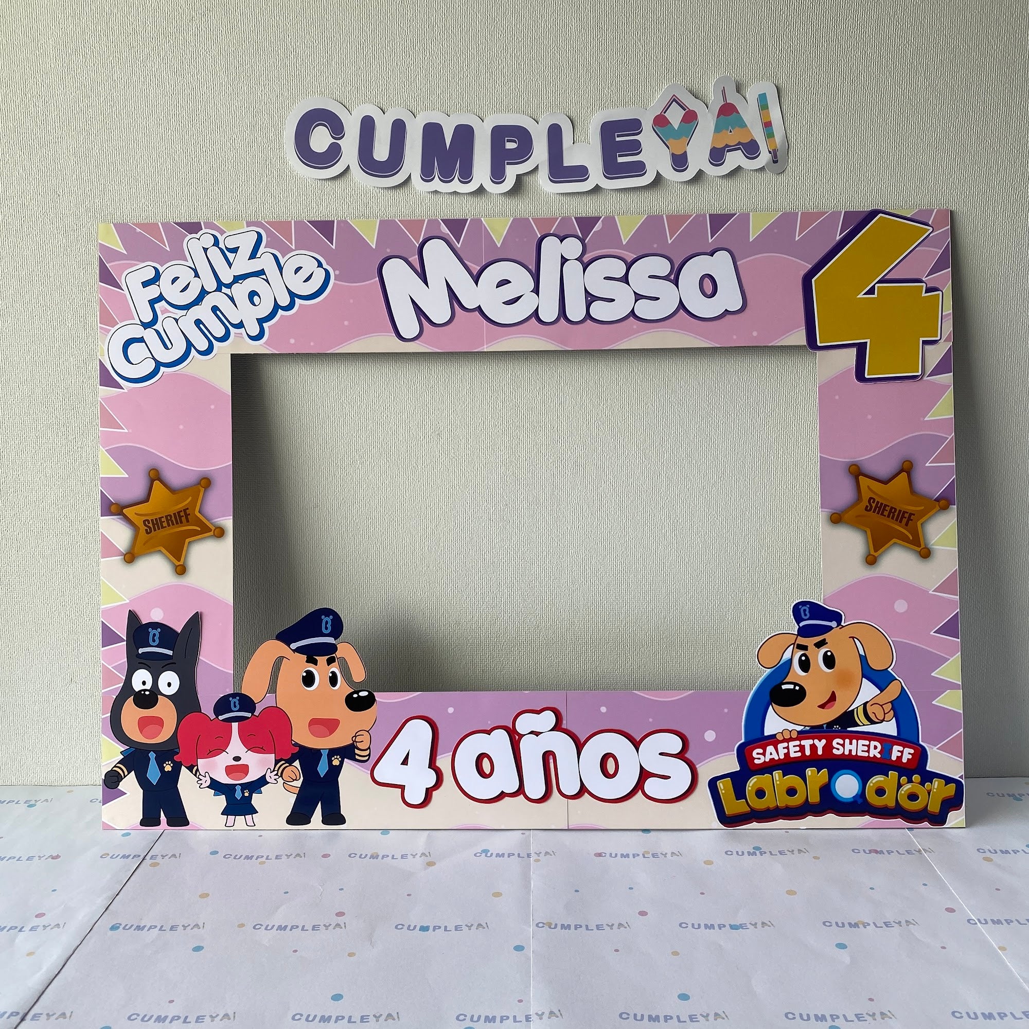 CUADRO SELFIE SHERIFF LABRADOR 77X55CM