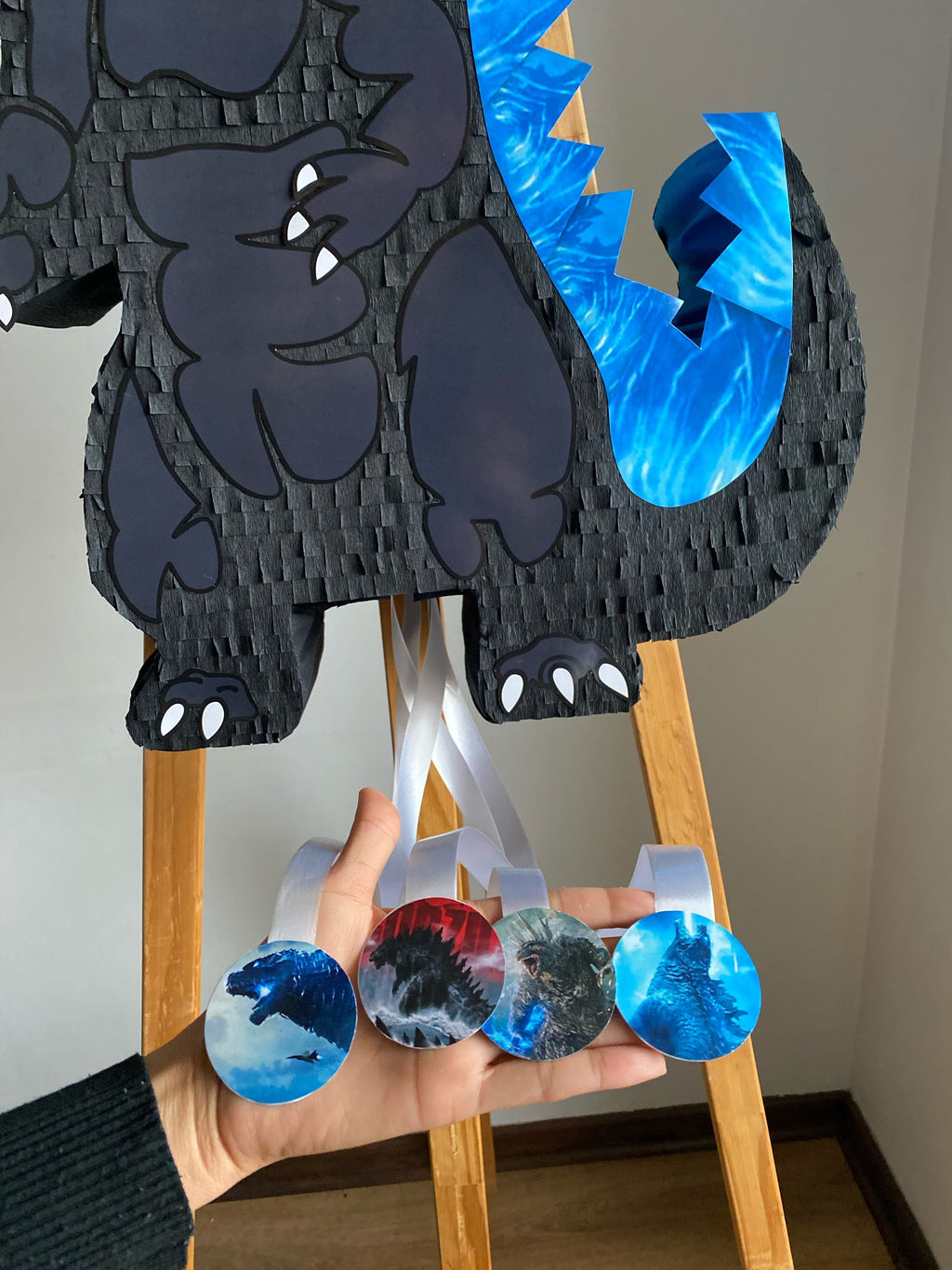 PIÑATA GODZILLA 60CM PREMIUM