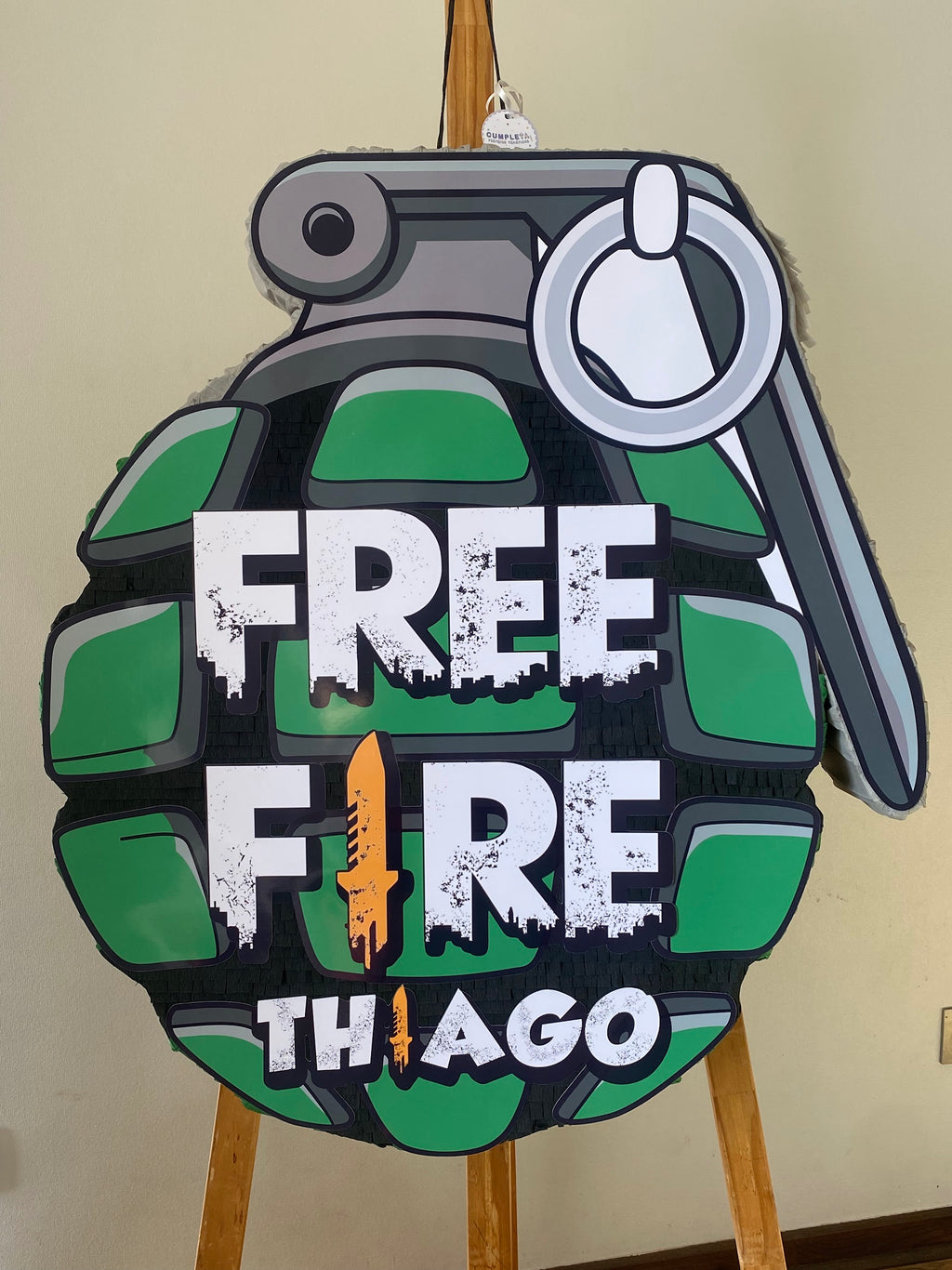 PIÑATA GRANADA FREE FIRE 60CM PREMIUM