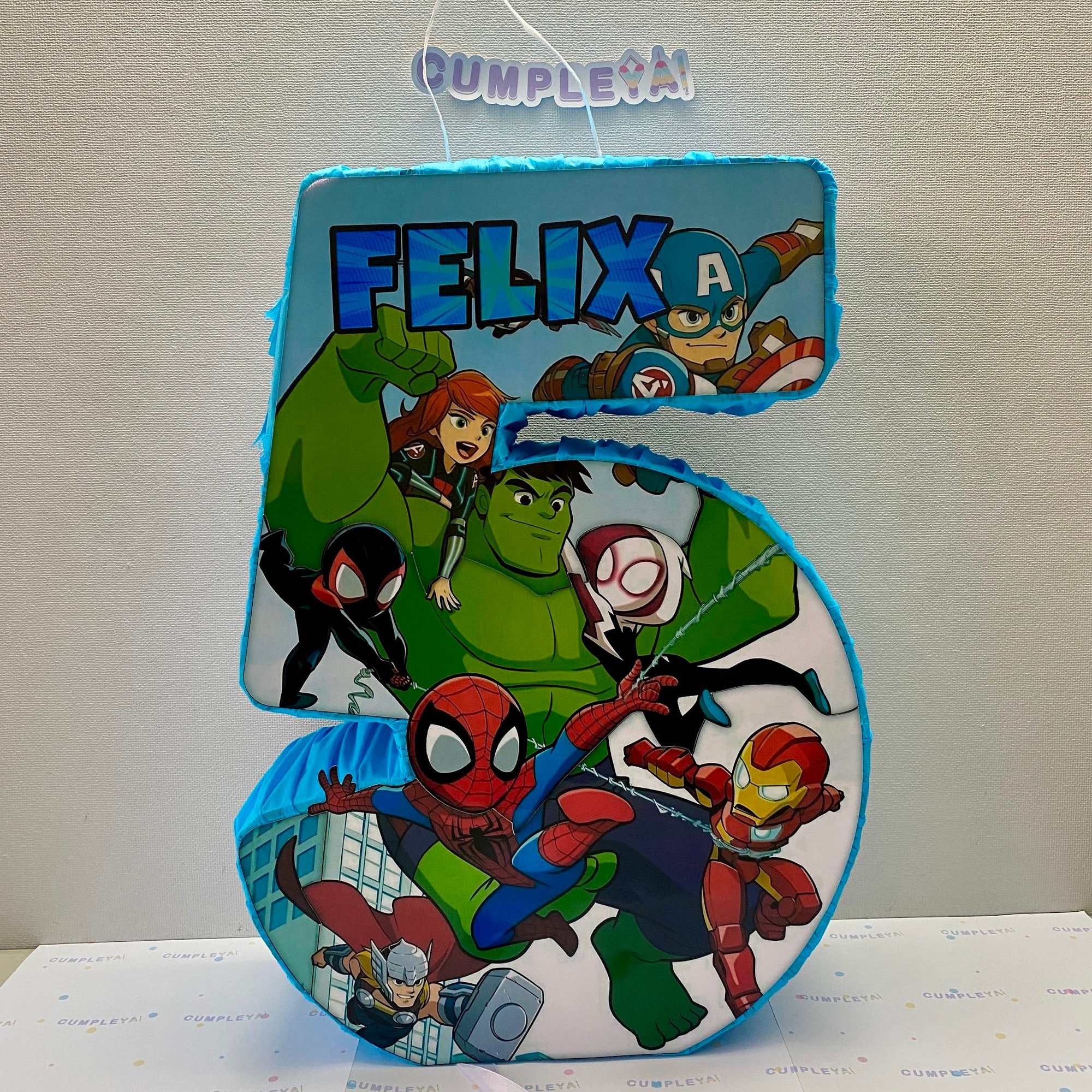 PIÑATA 60 CM XL NUMERO 5 LOS VENGADORES