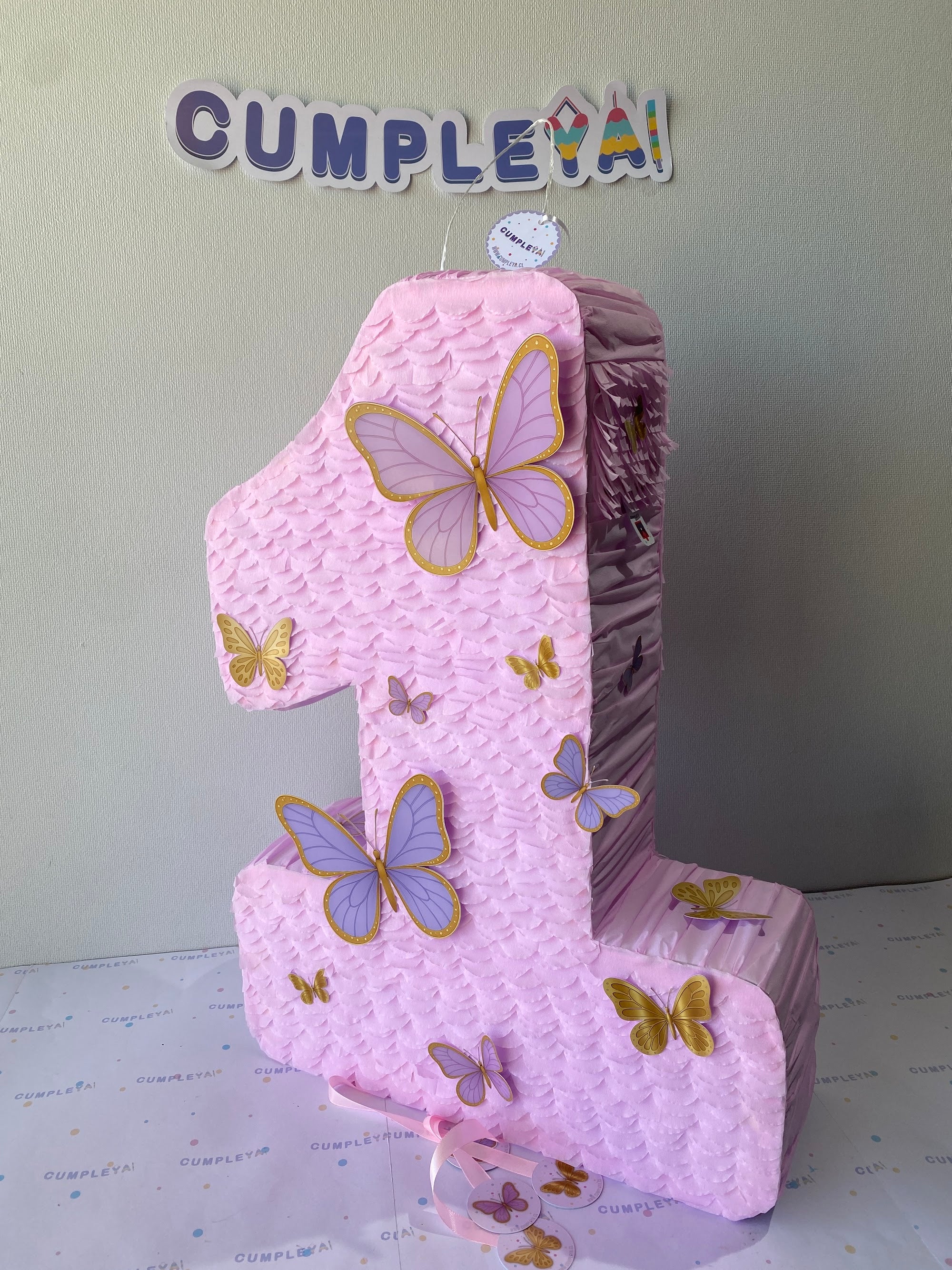 PIÑATA NUMERO 1 CON MARIPOSAS 60CM PREMIUM