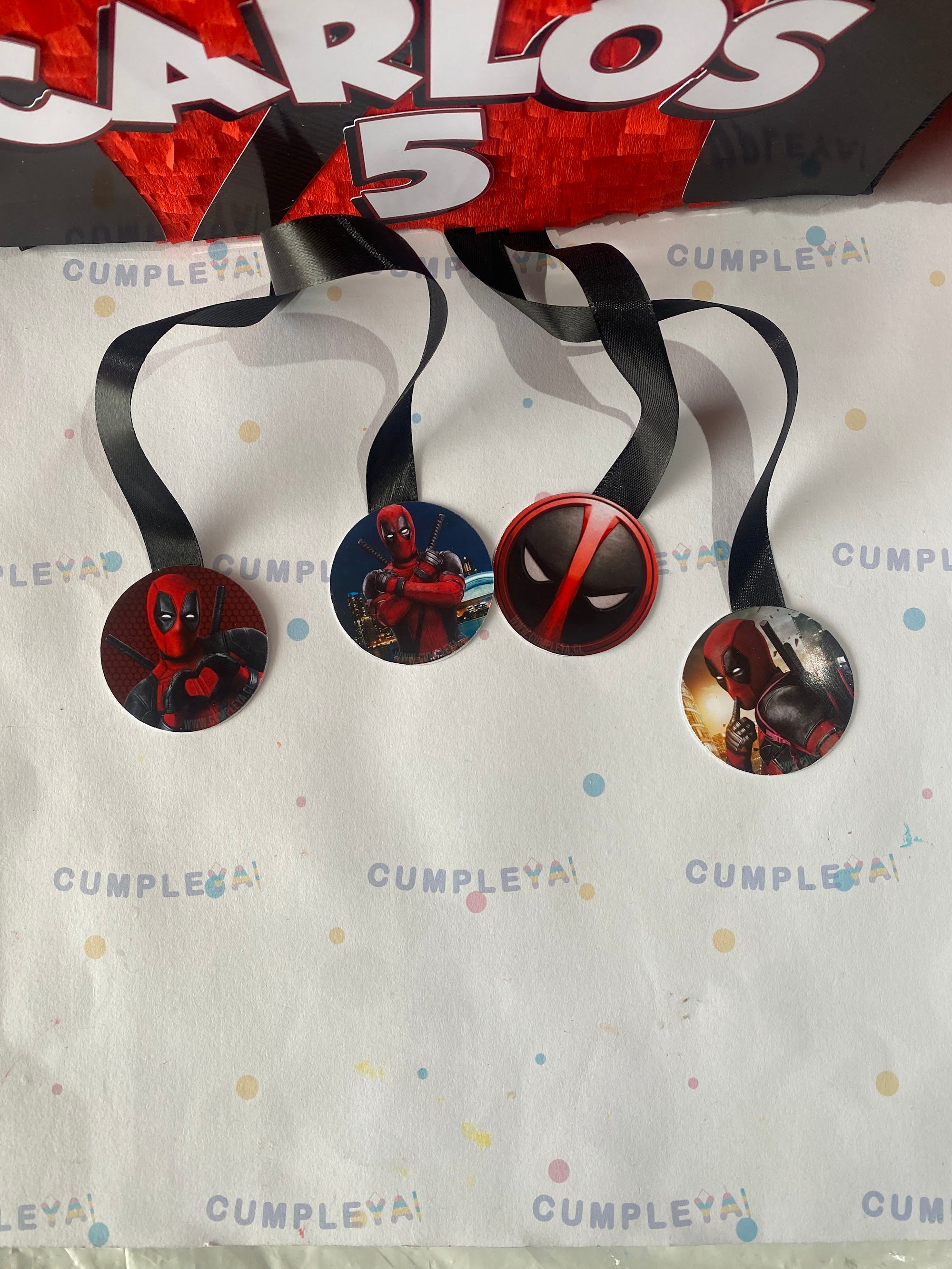 PIÑATA DEADPOOL 60CM PREMIUM