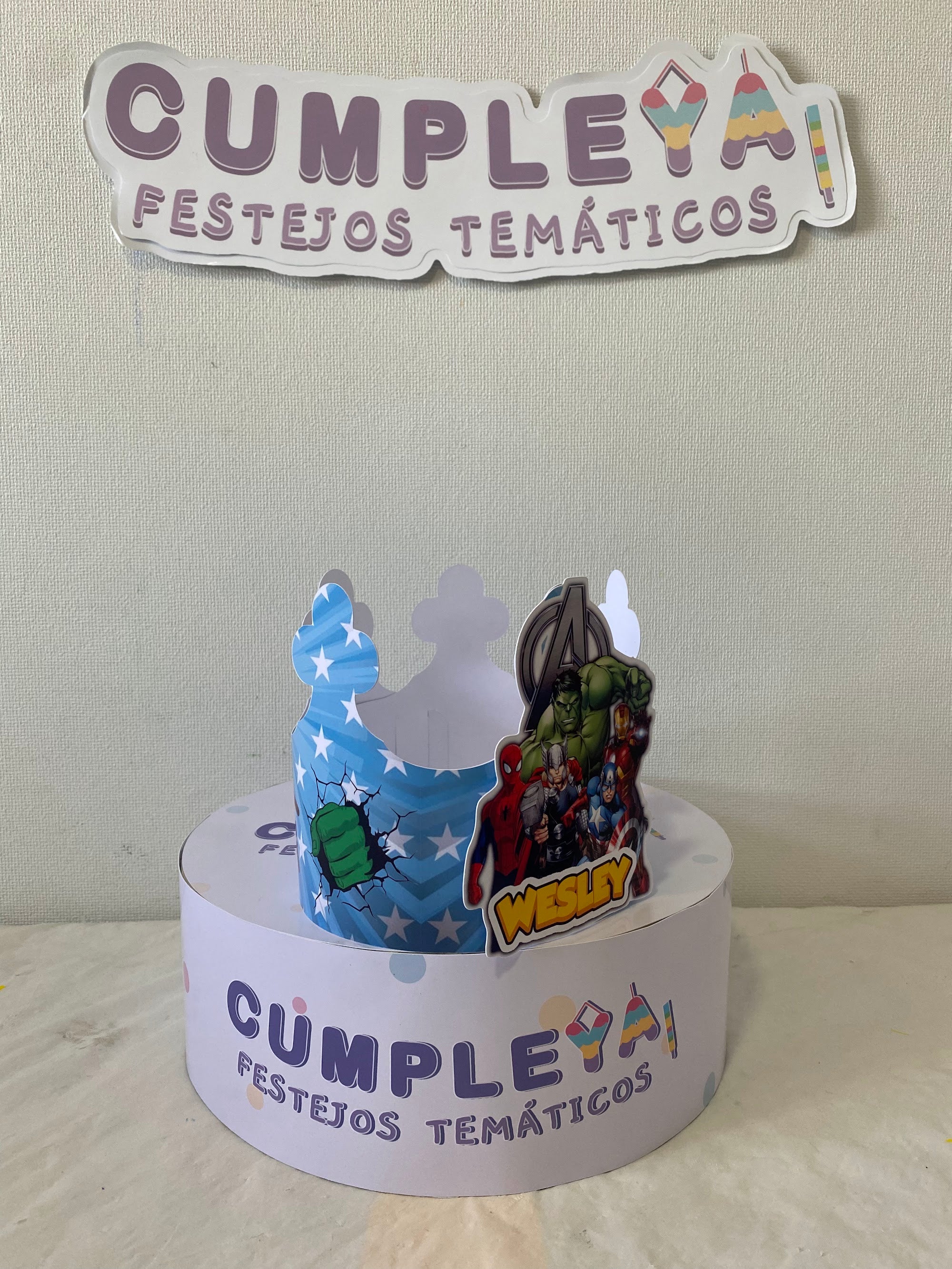 CORONA LOS VENGADORES 62X14CM