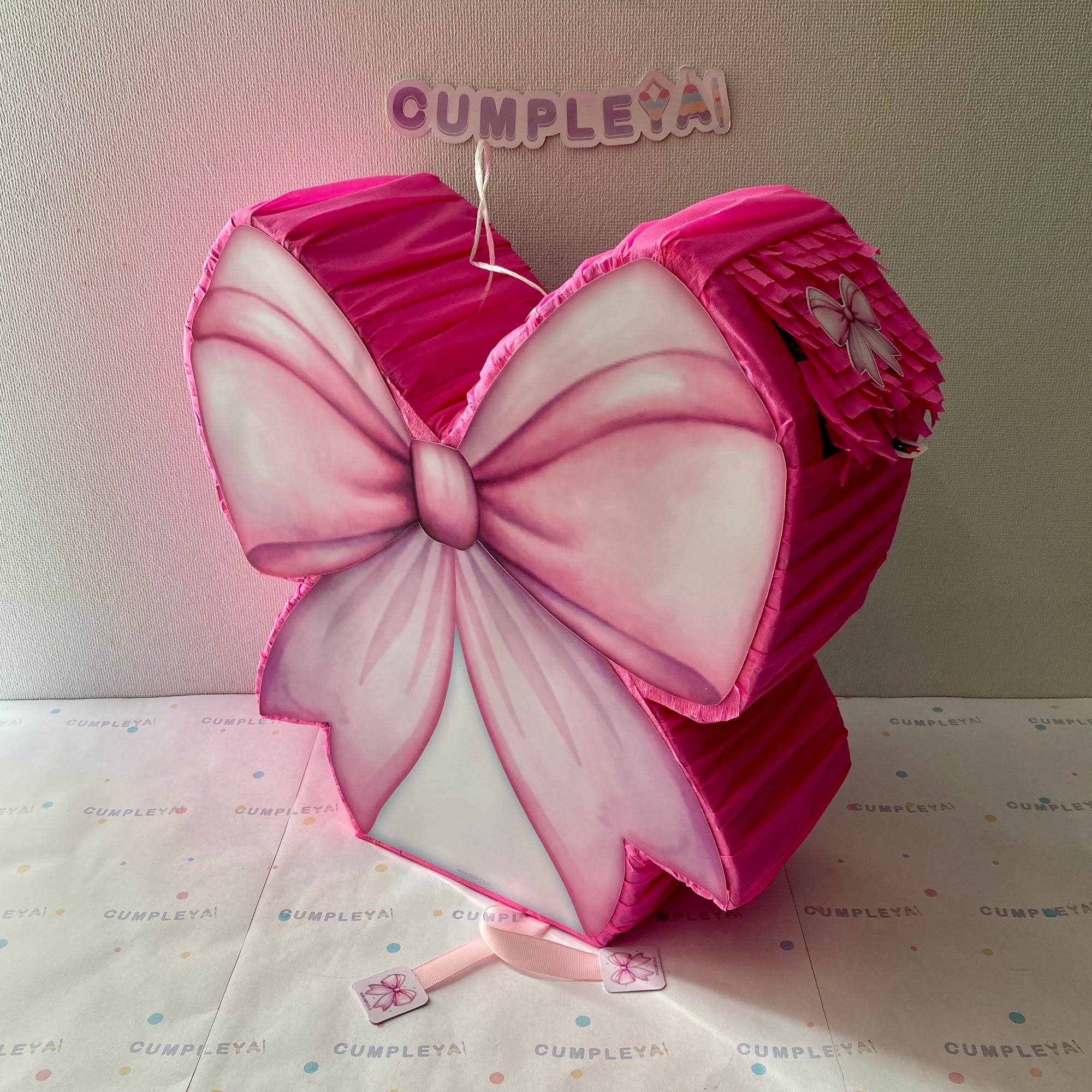 PIÑATA 40 CM LAZO