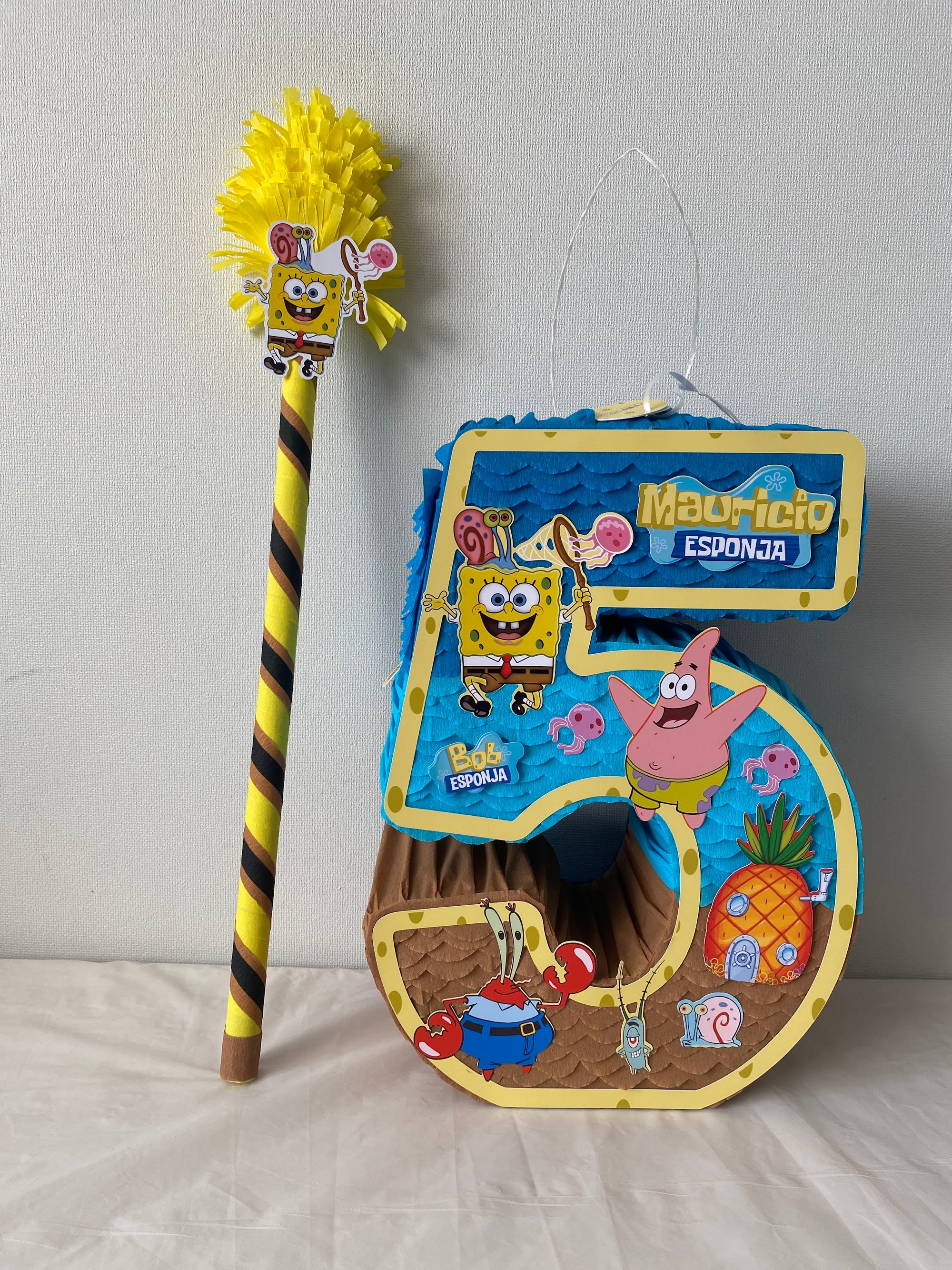 PIÑATA NÚMERO 5 BOB ESPONJA 40CM PREMIUM