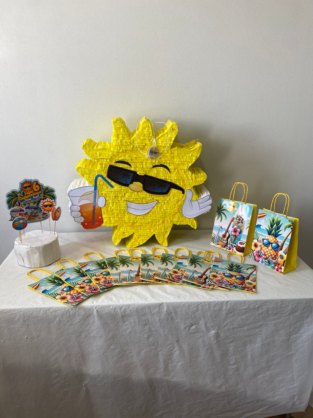 PIÑATA SOL PLAYERO 60CM PREMIUM