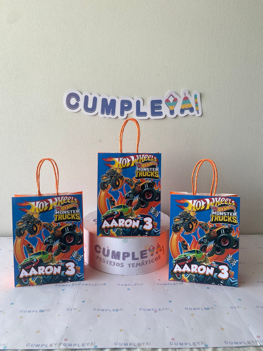 BOLSA SORPRESA MONSTER TRUCK PERSONALIZADA 16X21X8CM