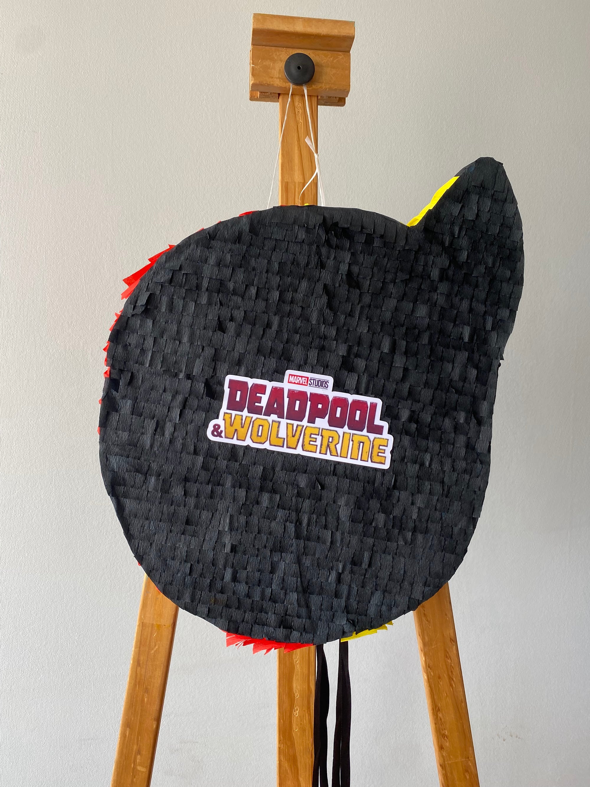 PIÑATA WOLVERINE Y DEADPOOL 40CM PREMIUM